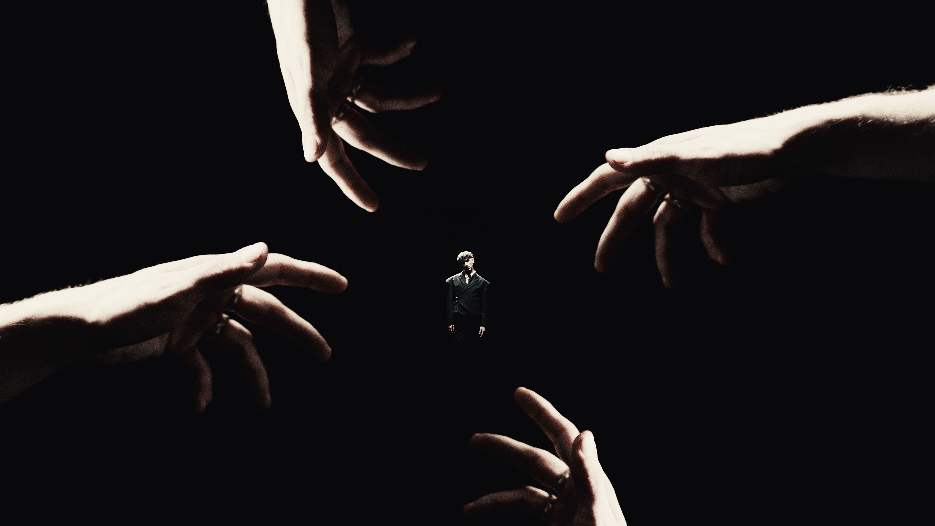 Merci pour les fleurs (2026) —  shot,  lighting