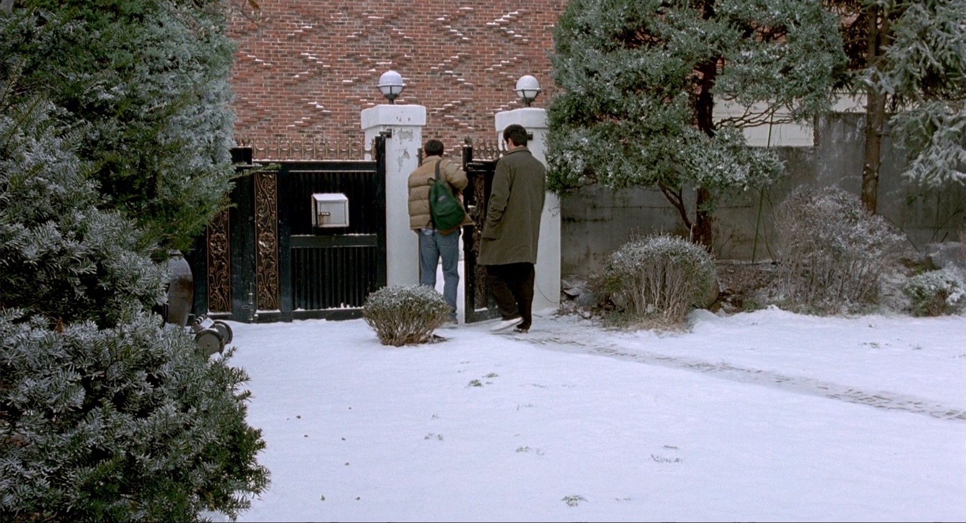 Woman Is the Future of Man (2004) —  shot,  lighting