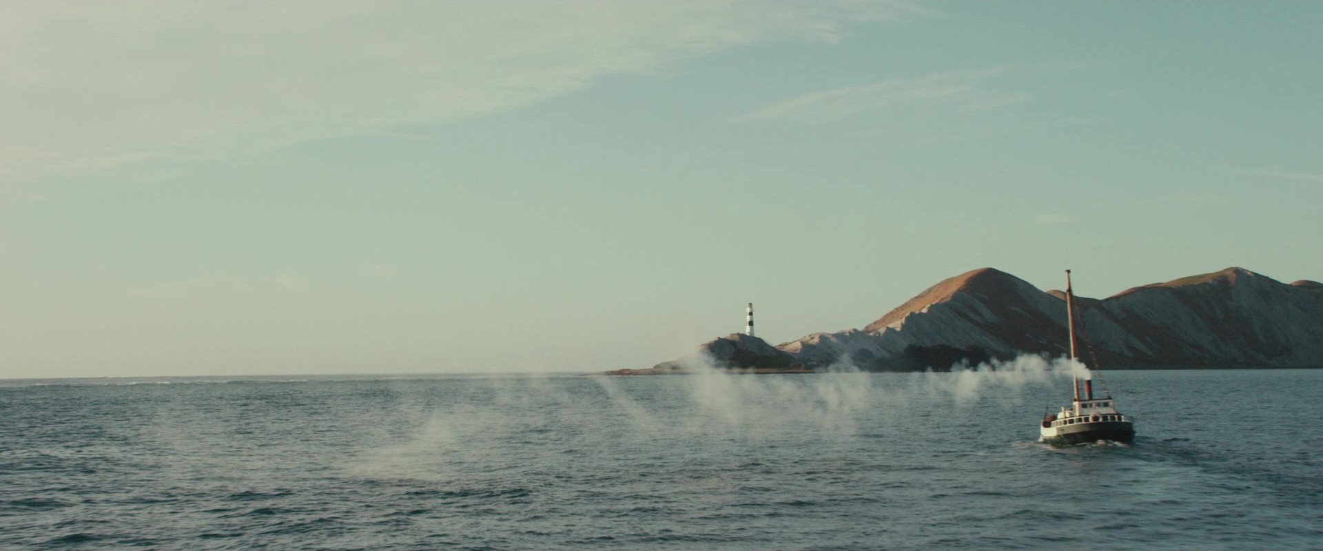 The Light Between Oceans (2016) —  shot,  lighting