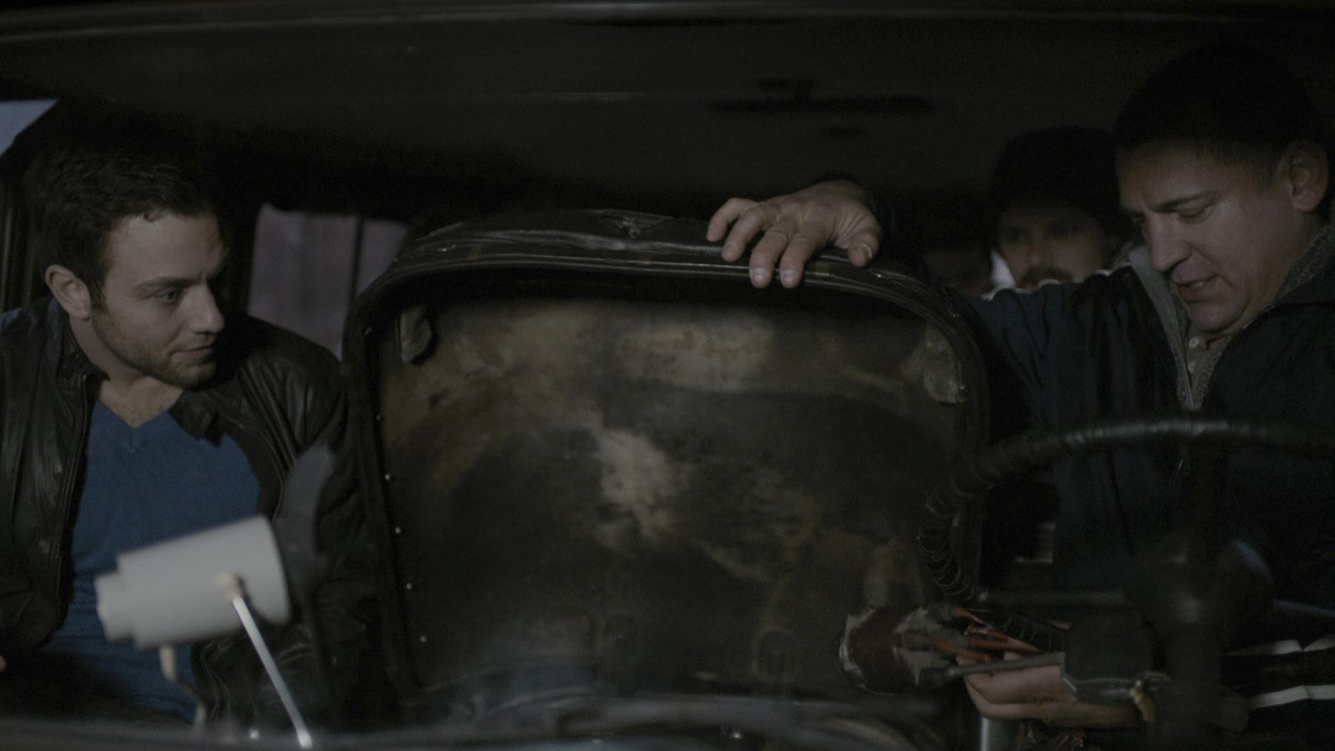 Chernobyl Diaries (2012) —  shot,  lighting