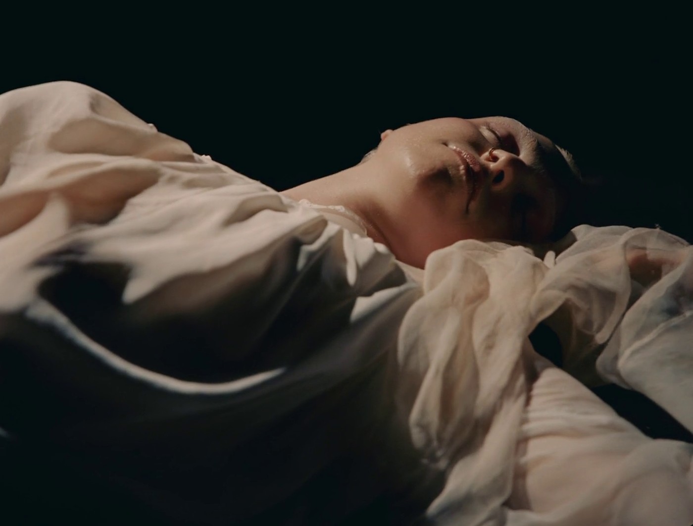 Wide open ocean (2018) —  shot,  lighting