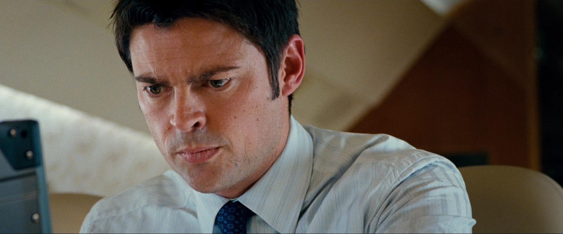 RED (2010) —  shot,  lighting