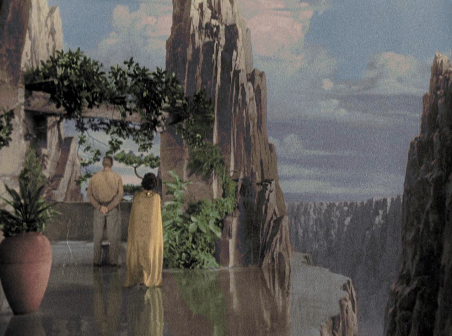 She (1935) —  shot,  lighting