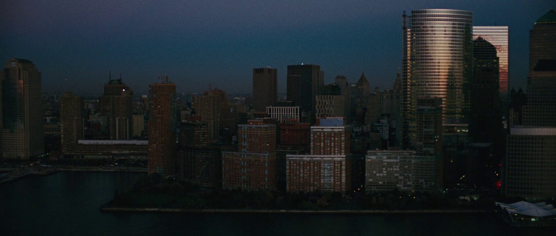Wall Street: Money Never Sleeps (2010) —  shot,  lighting