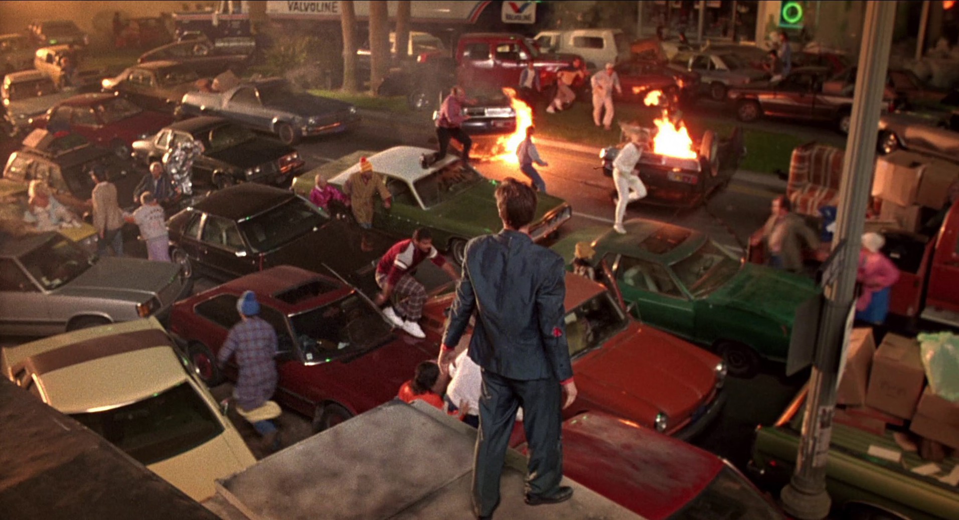 Miracle Mile (1988) —  shot,  lighting