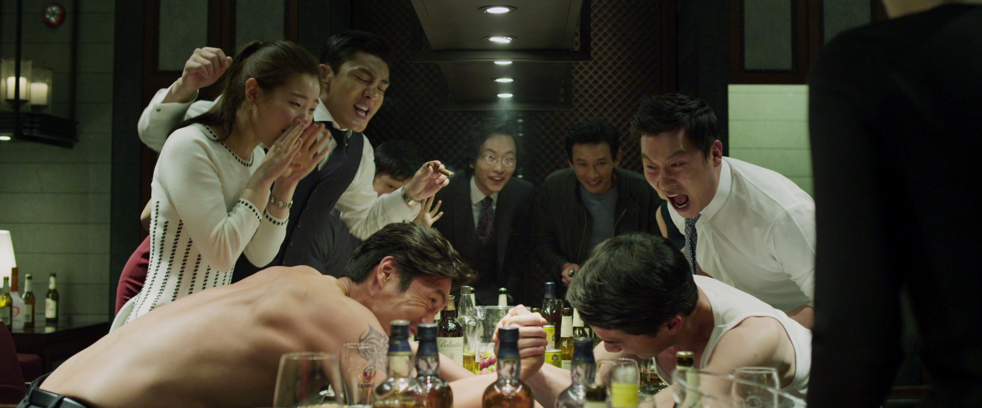 Veteran (2015) —  shot,  lighting