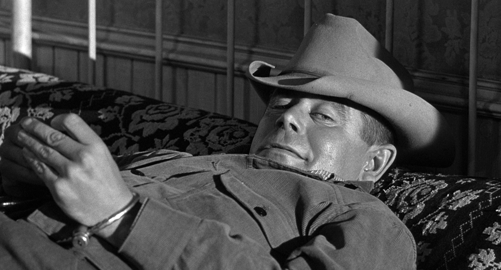 3:10 to Yuma (1957) —  shot,  lighting