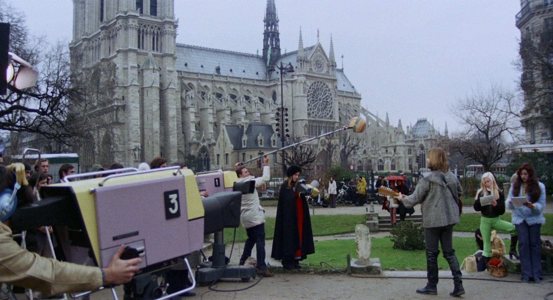 Revolver (1973) —  shot,  lighting