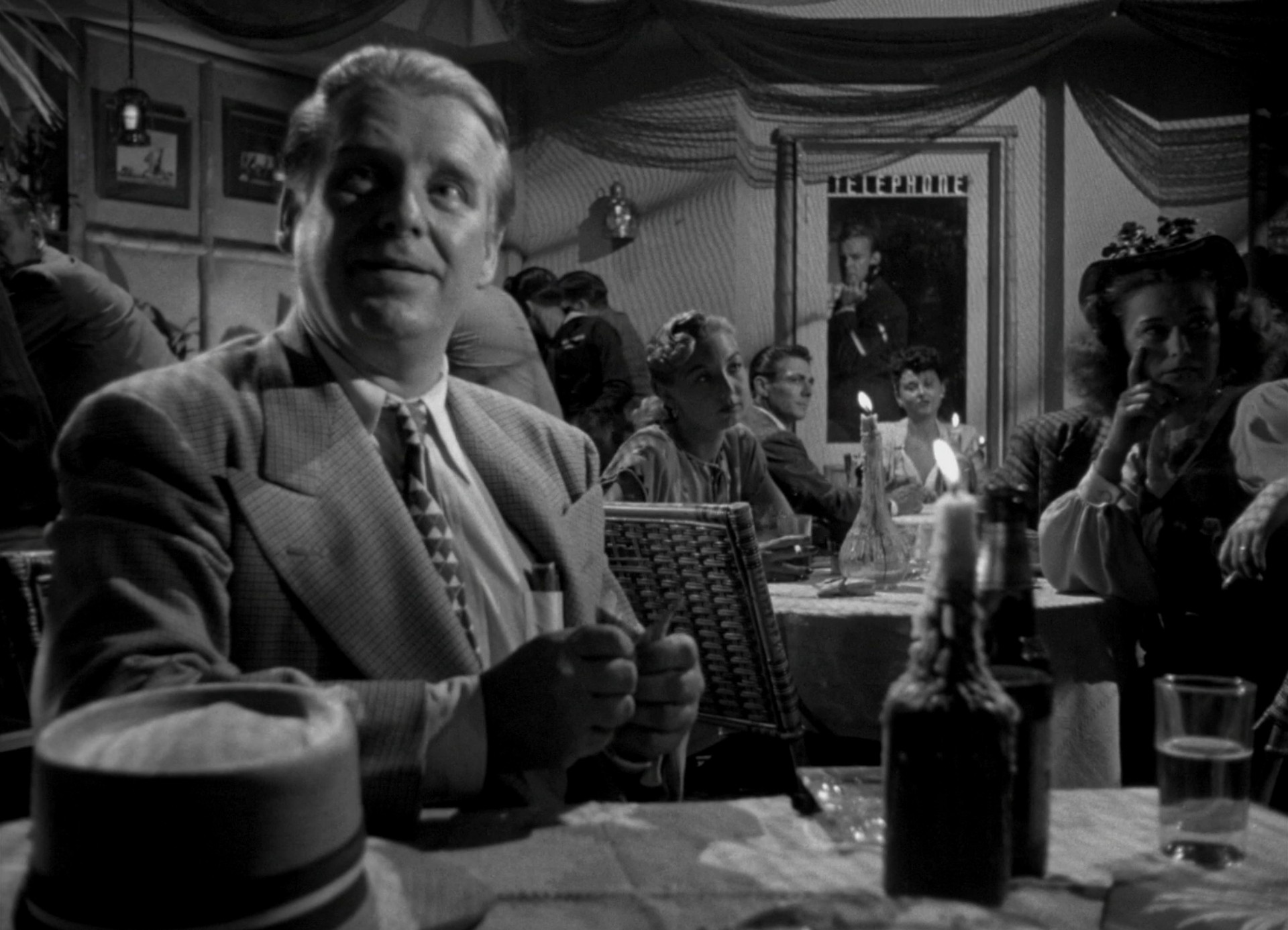 T-Men (1947) —  shot,  lighting