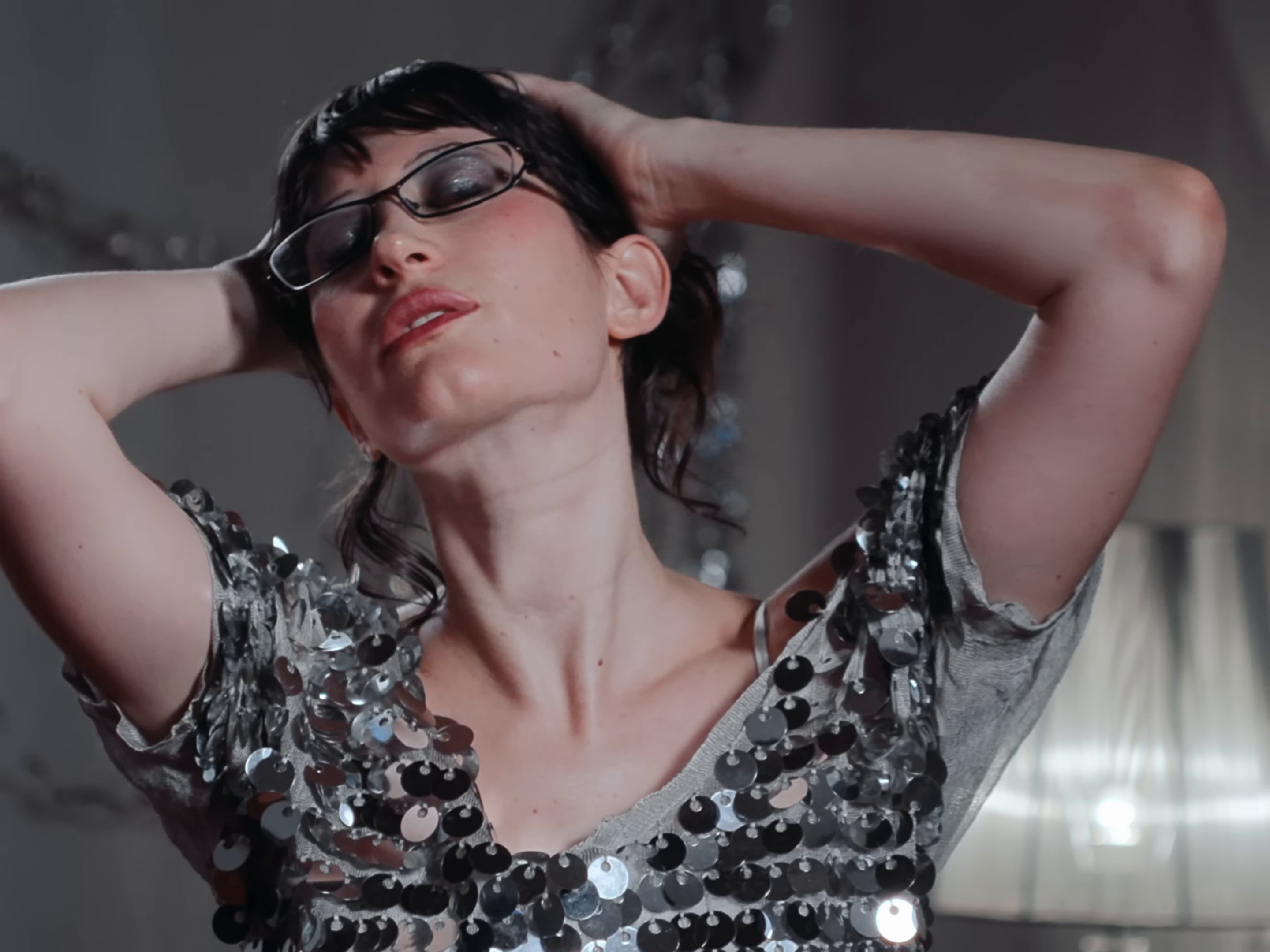 B.S.A.S. (Si Alguna Vez te Sentís Sola de Noche) (2025) —  shot,  lighting