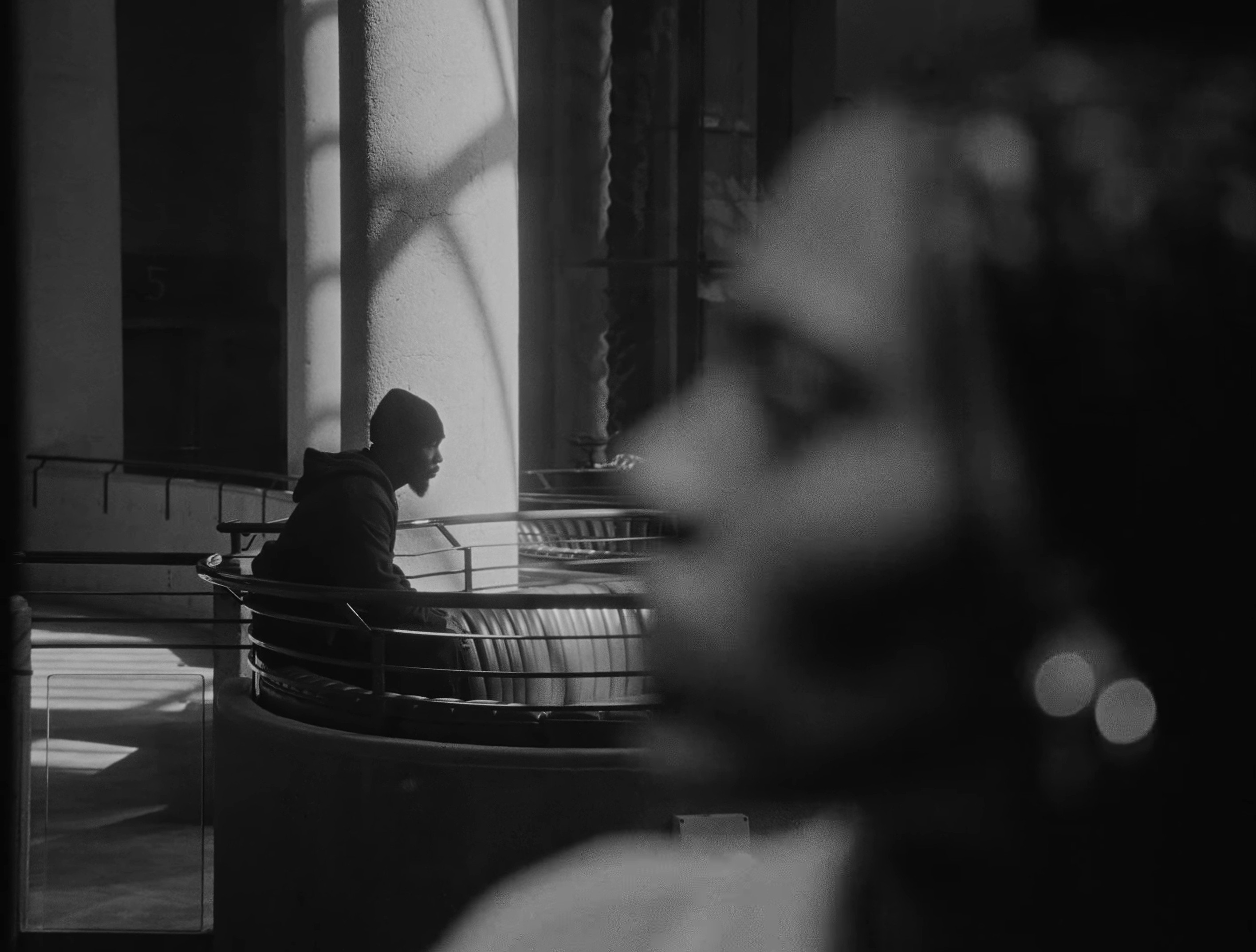 luther (2025) —  shot,  lighting