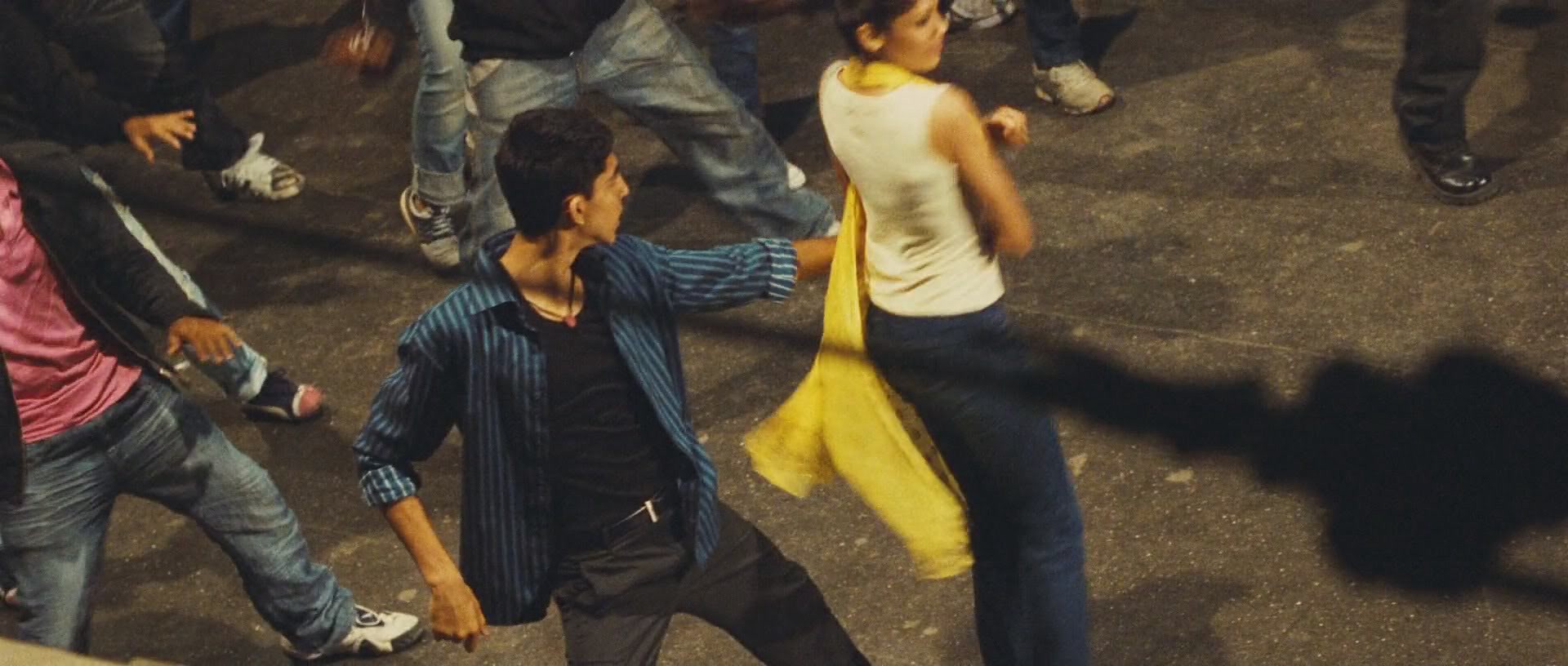 Slumdog Millionaire (2008) —  shot,  lighting
