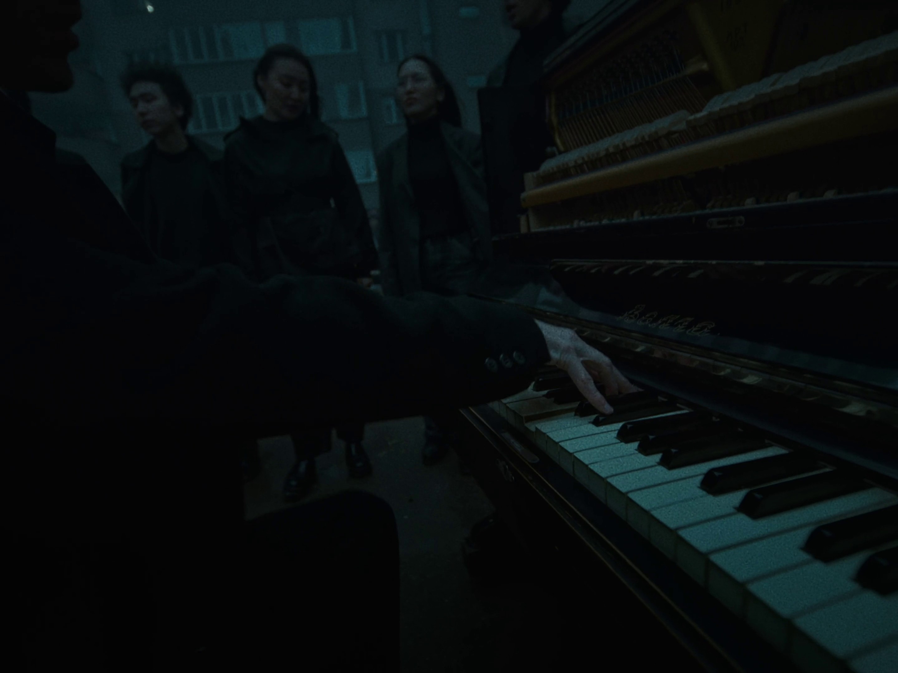 MEMO (2022) —  shot,  lighting