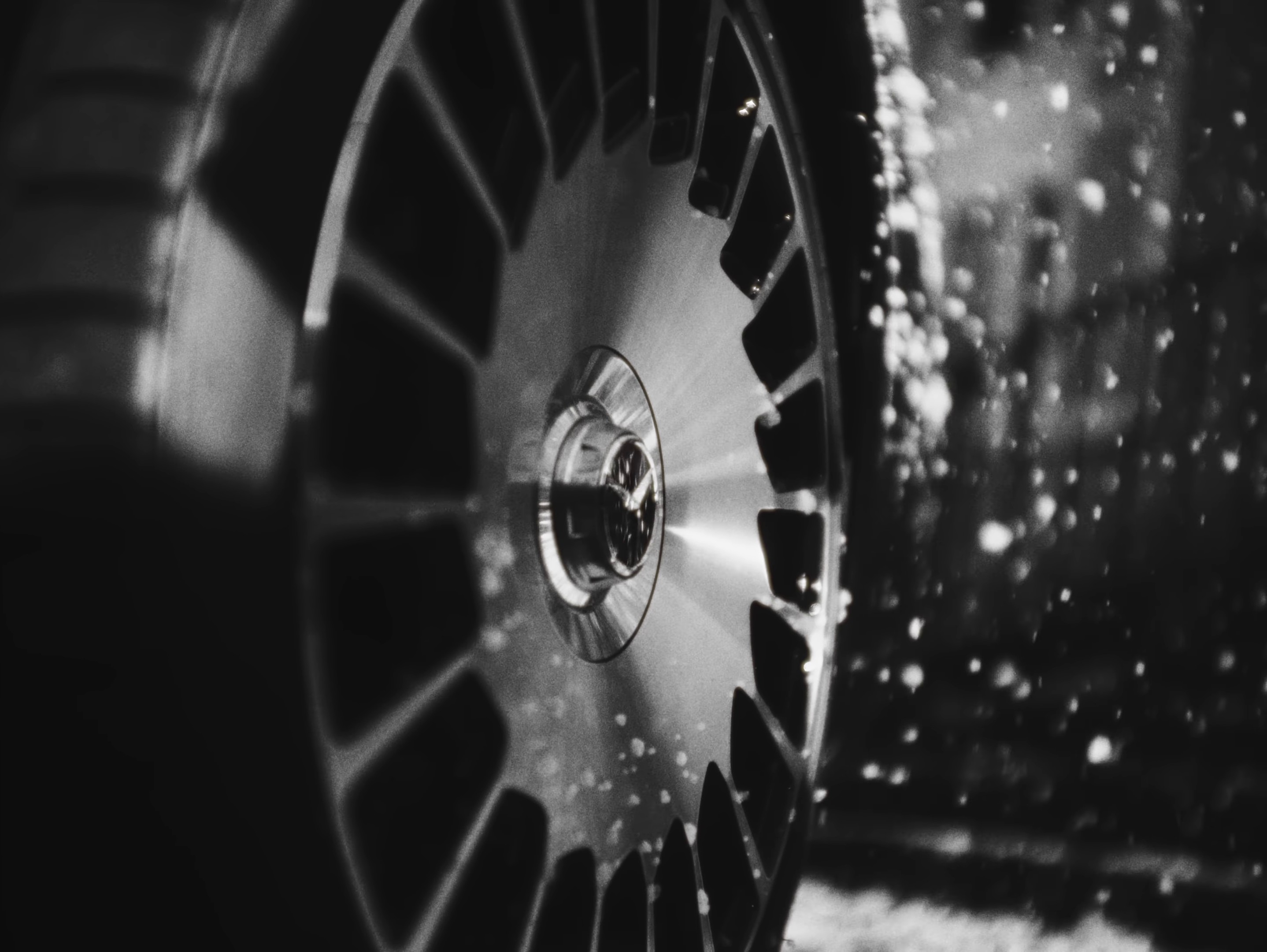 MERCI (2024) —  shot,  lighting