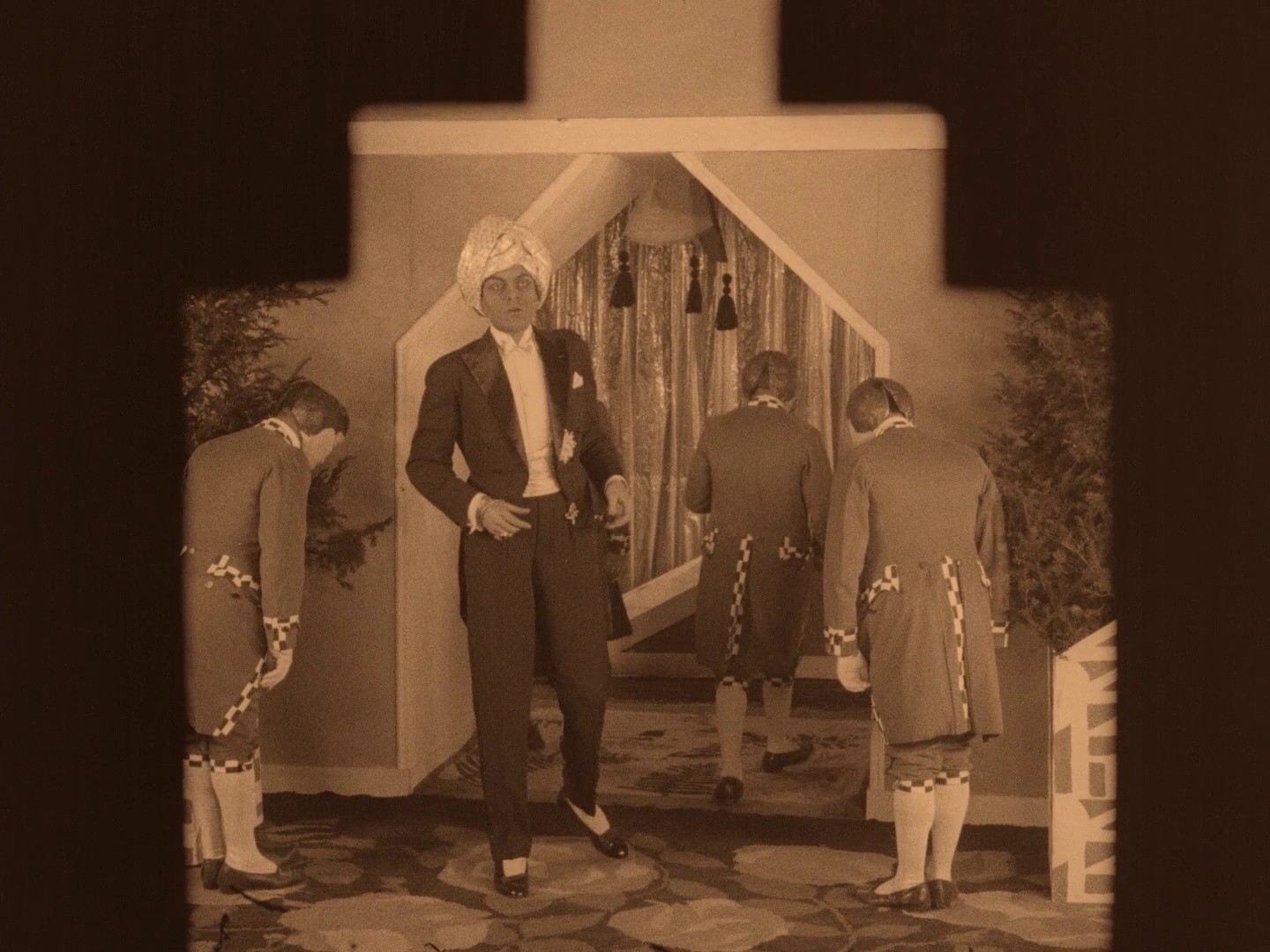 L'inhumaine (1924) —  shot,  lighting