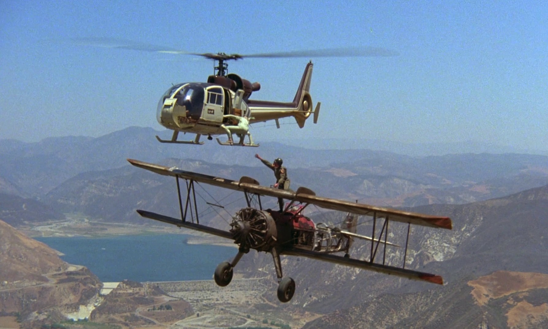 The Cat from Outer Space (1978) —  shot,  lighting