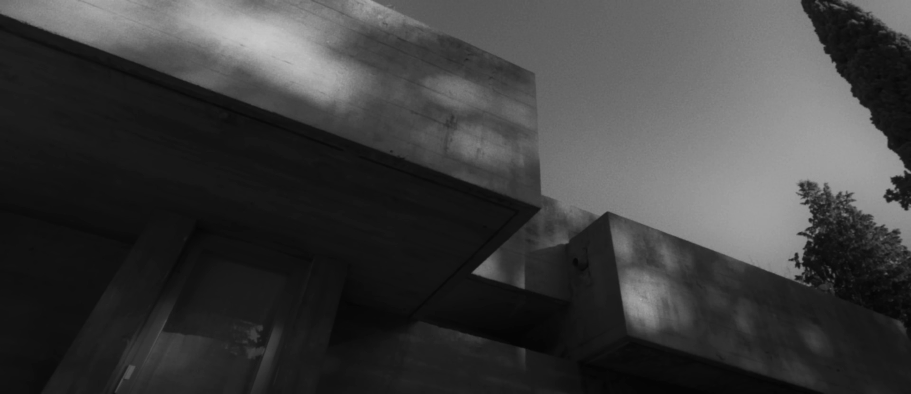 SAL Y AGUA BENDITA (2025) —  shot,  lighting