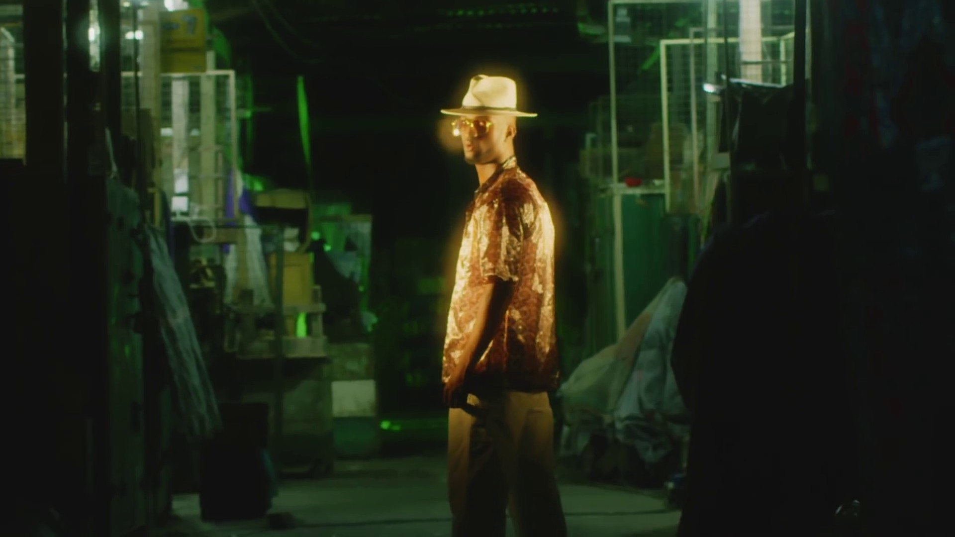 LoLo (2019) —  shot,  lighting