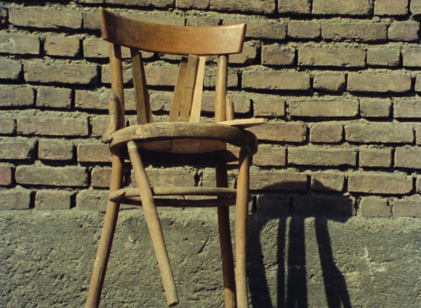 How to Make Use of Leisure Time (1977) —  shot,  lighting