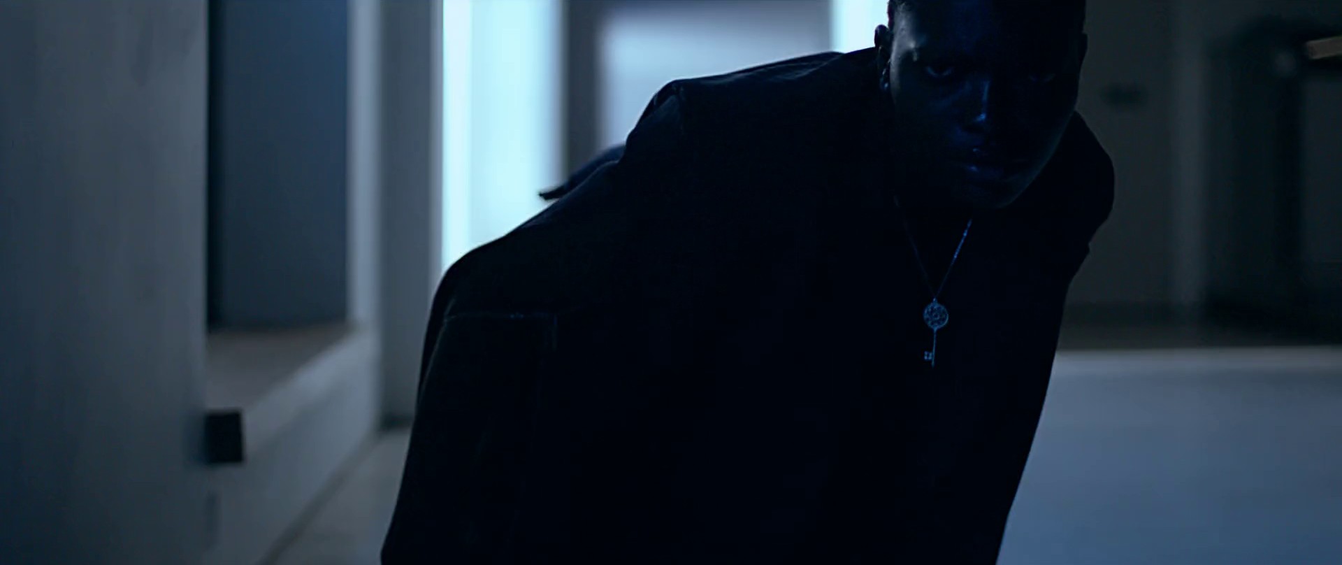 Easy To Do (2018) —  shot,  lighting