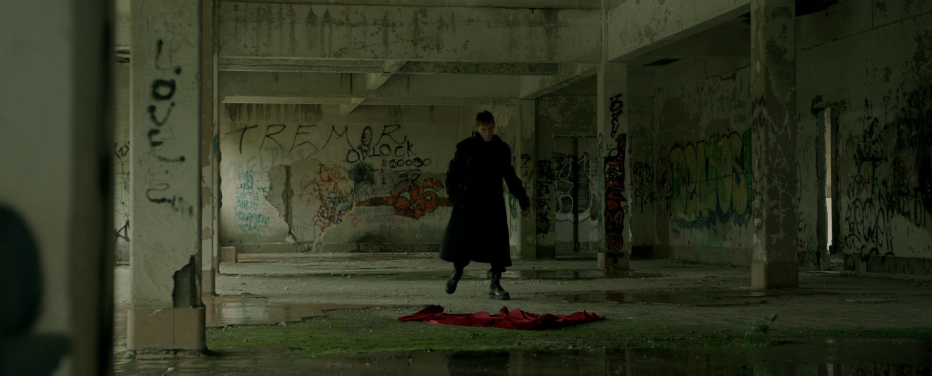 Dis (2018) —  shot,  lighting