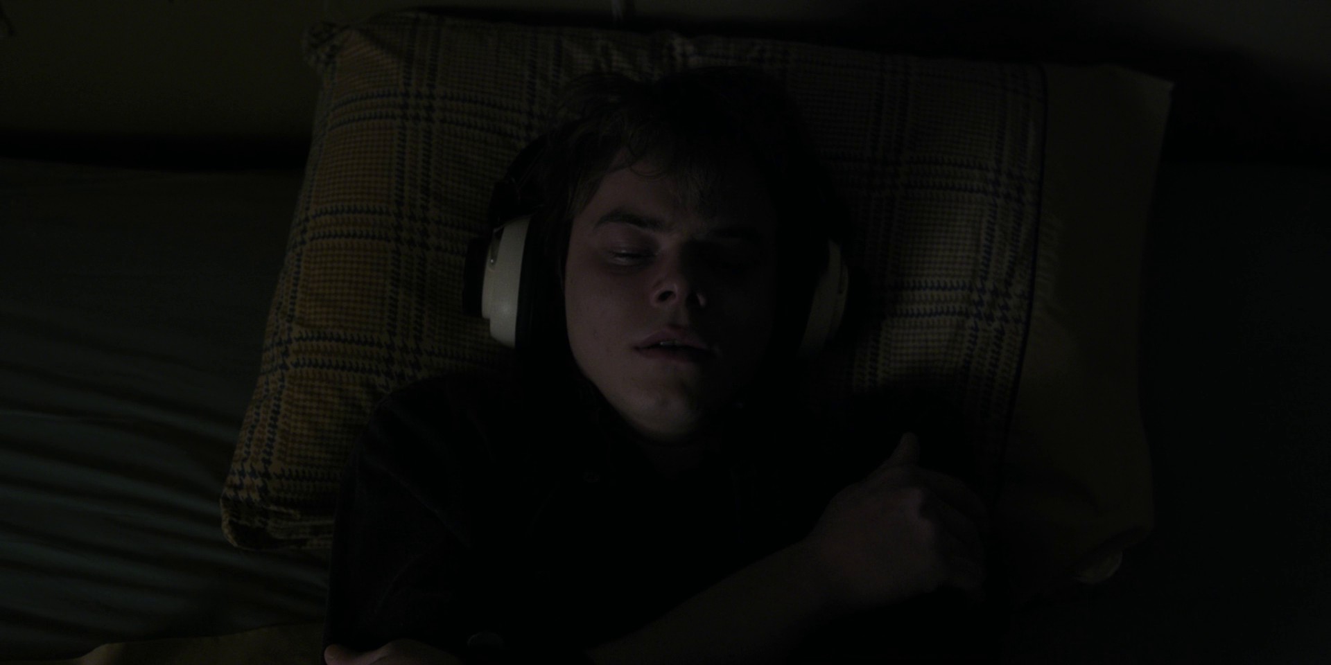 Chapter Four: The Body (2016) —  shot,  lighting