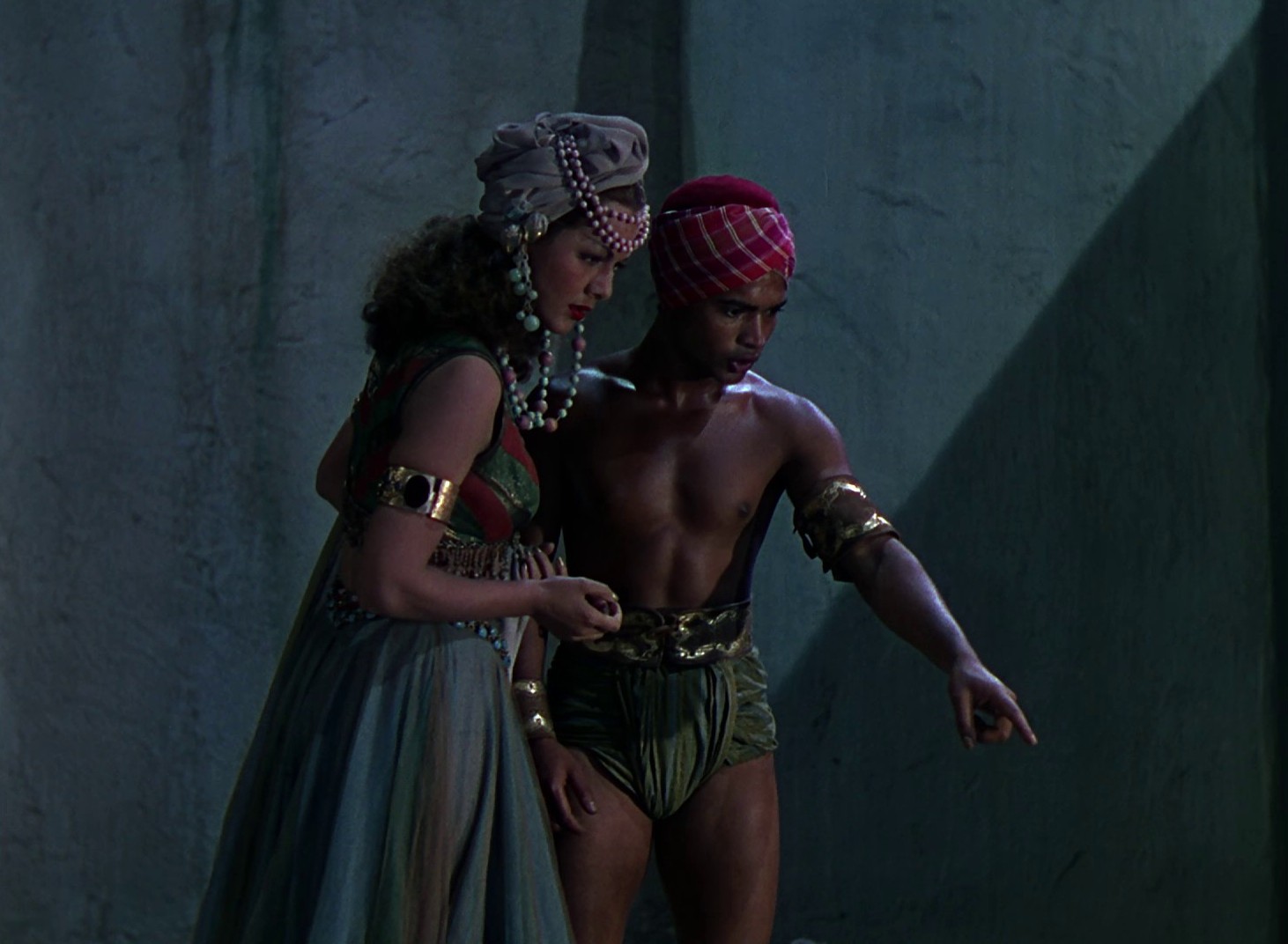 Arabian Nights (1942) —  shot,  lighting