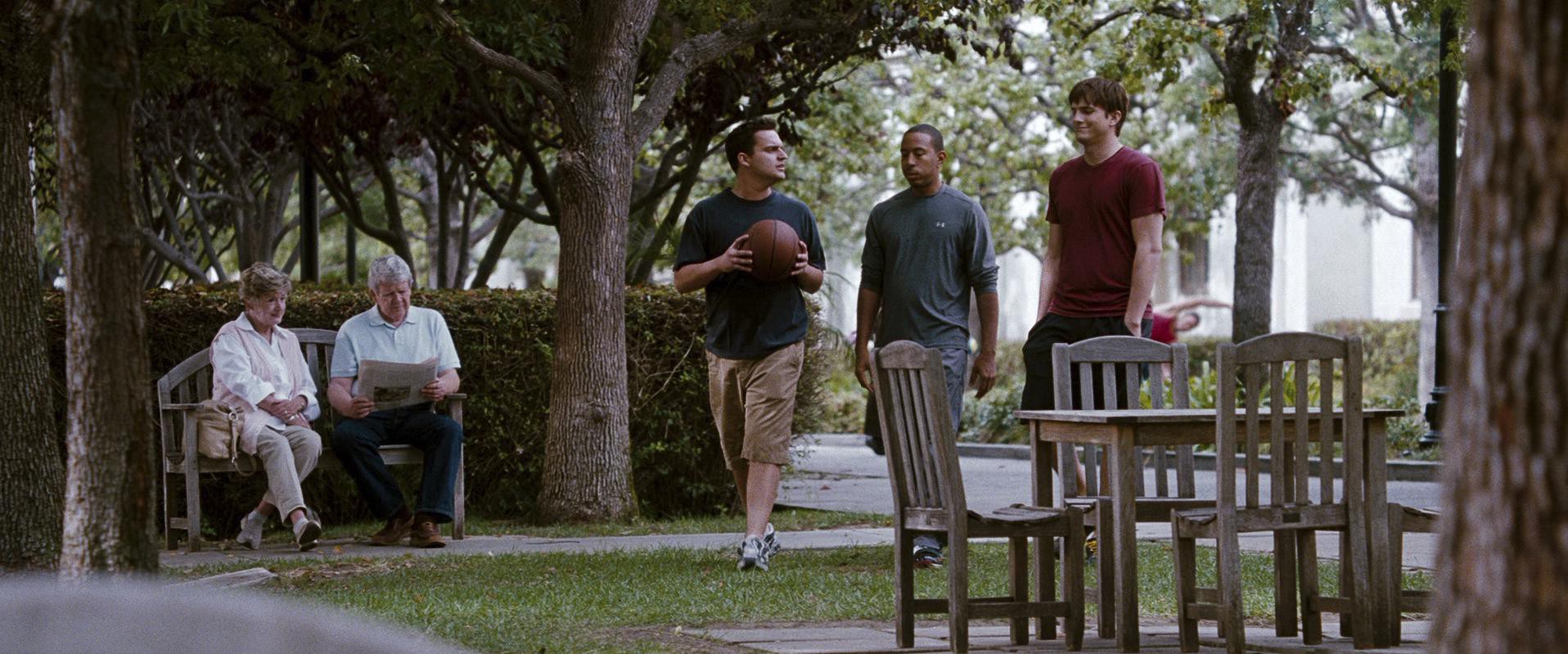 No Strings Attached (2011) —  shot,  lighting