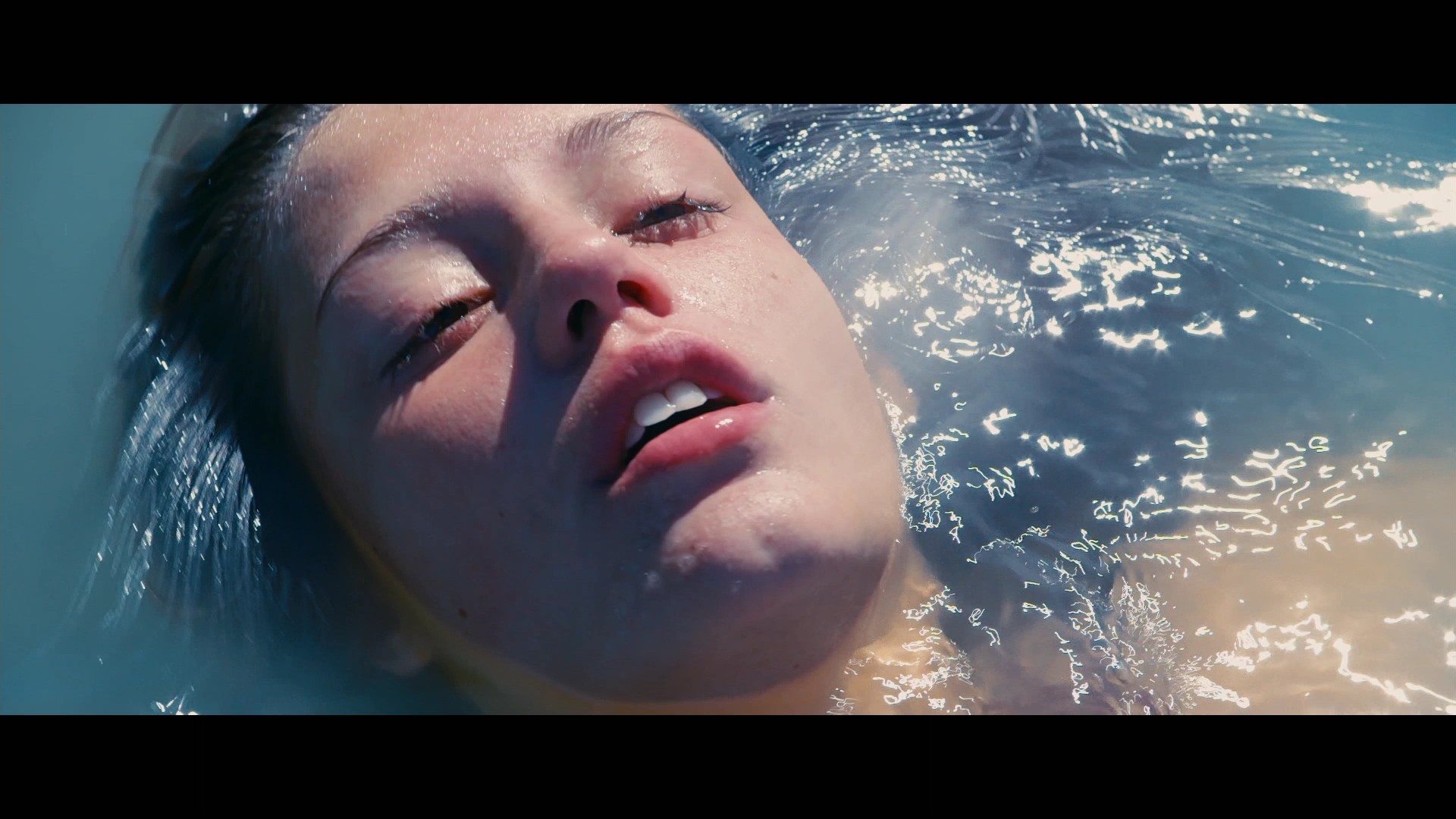 Blue Is the Warmest Colour (2013) —  shot,  lighting