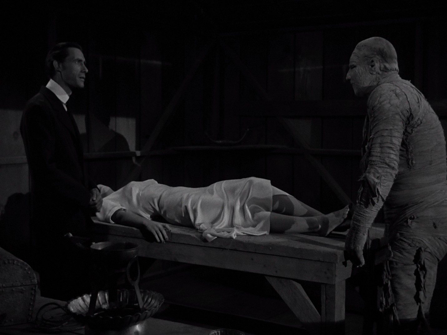 The Mummy's Ghost (1944) —  shot,  lighting