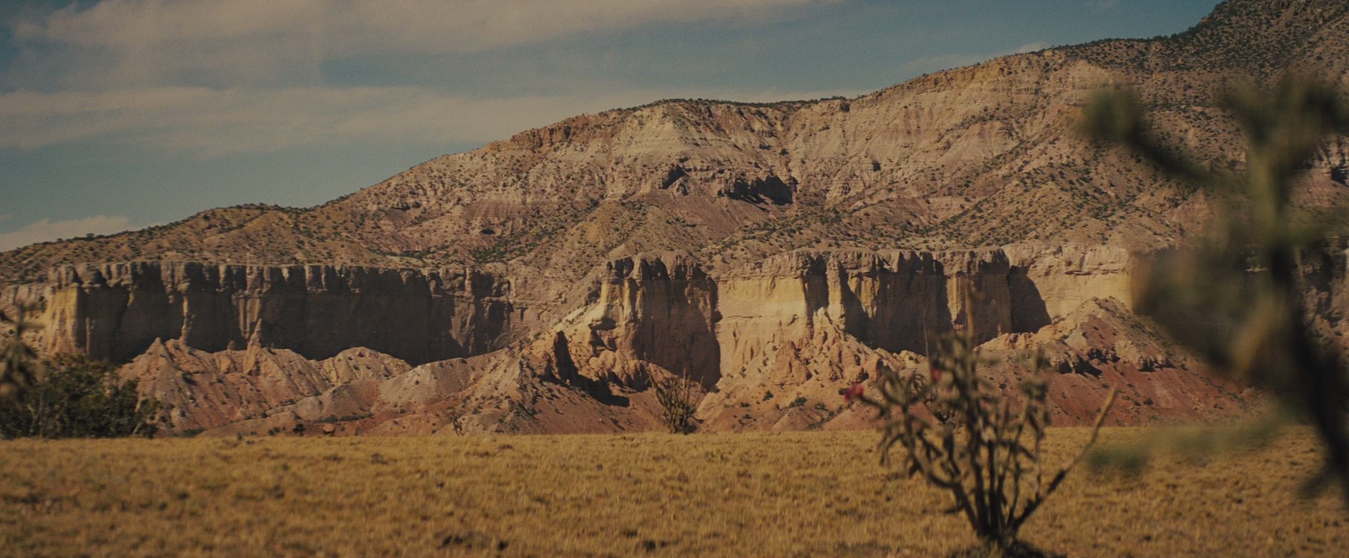 Jane Got a Gun (2015) —  shot,  lighting