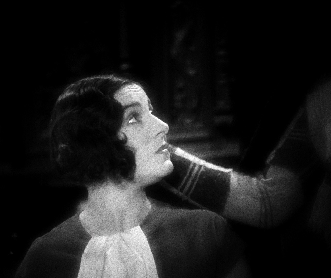 Faubourg Montmartre (1931) —  shot,  lighting