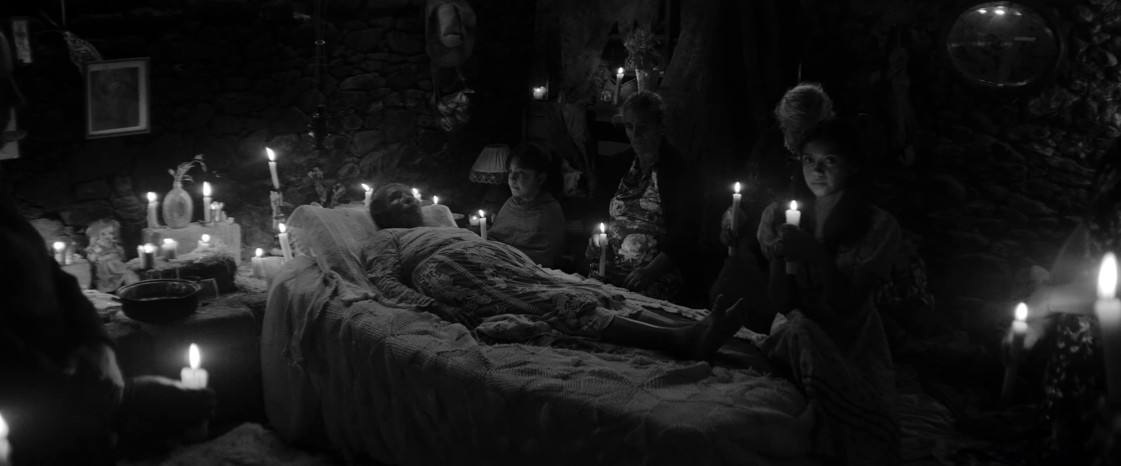 Hijos del Sol (2020) —  shot,  lighting