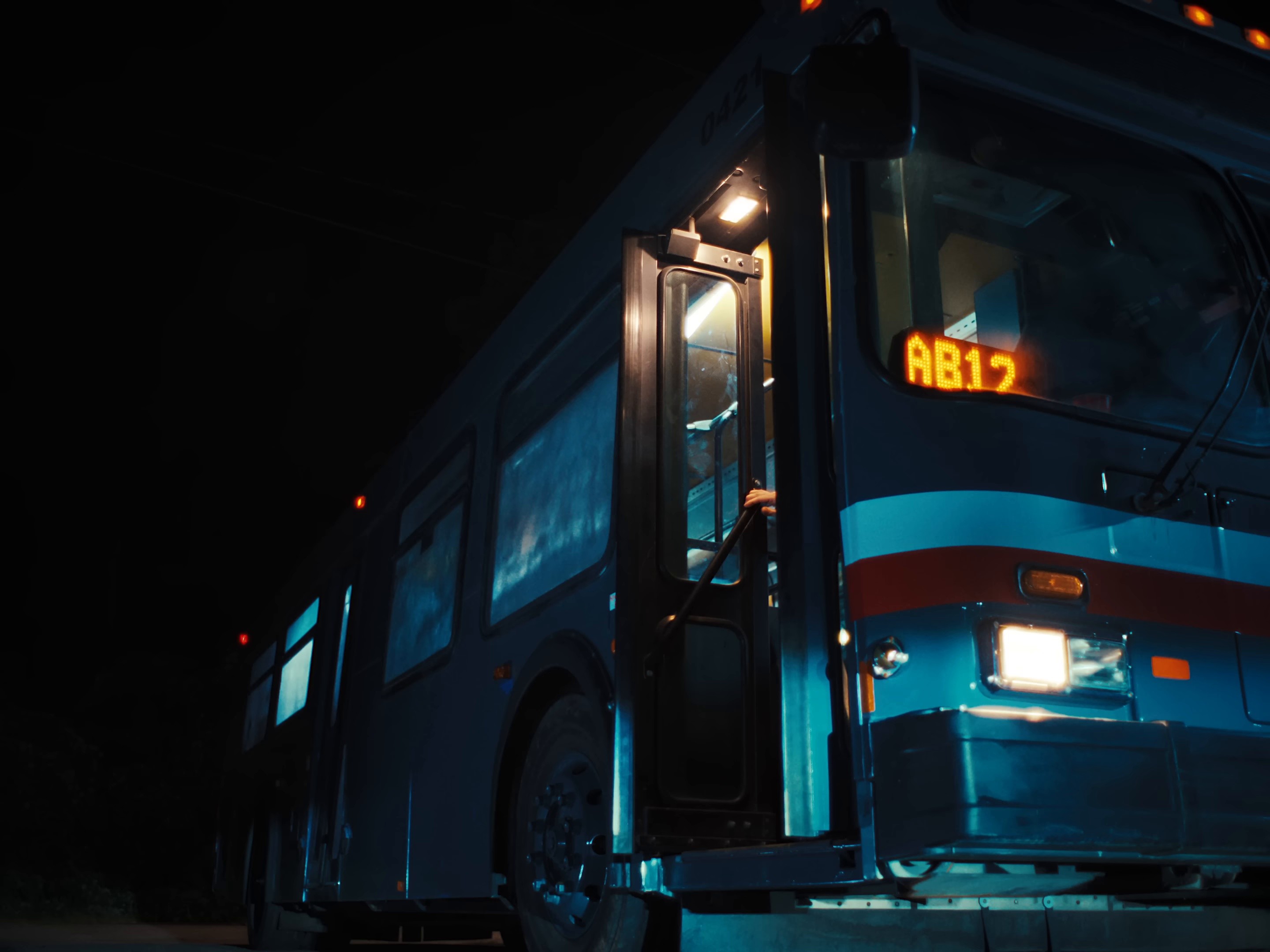 Hollon (2024) —  shot,  lighting