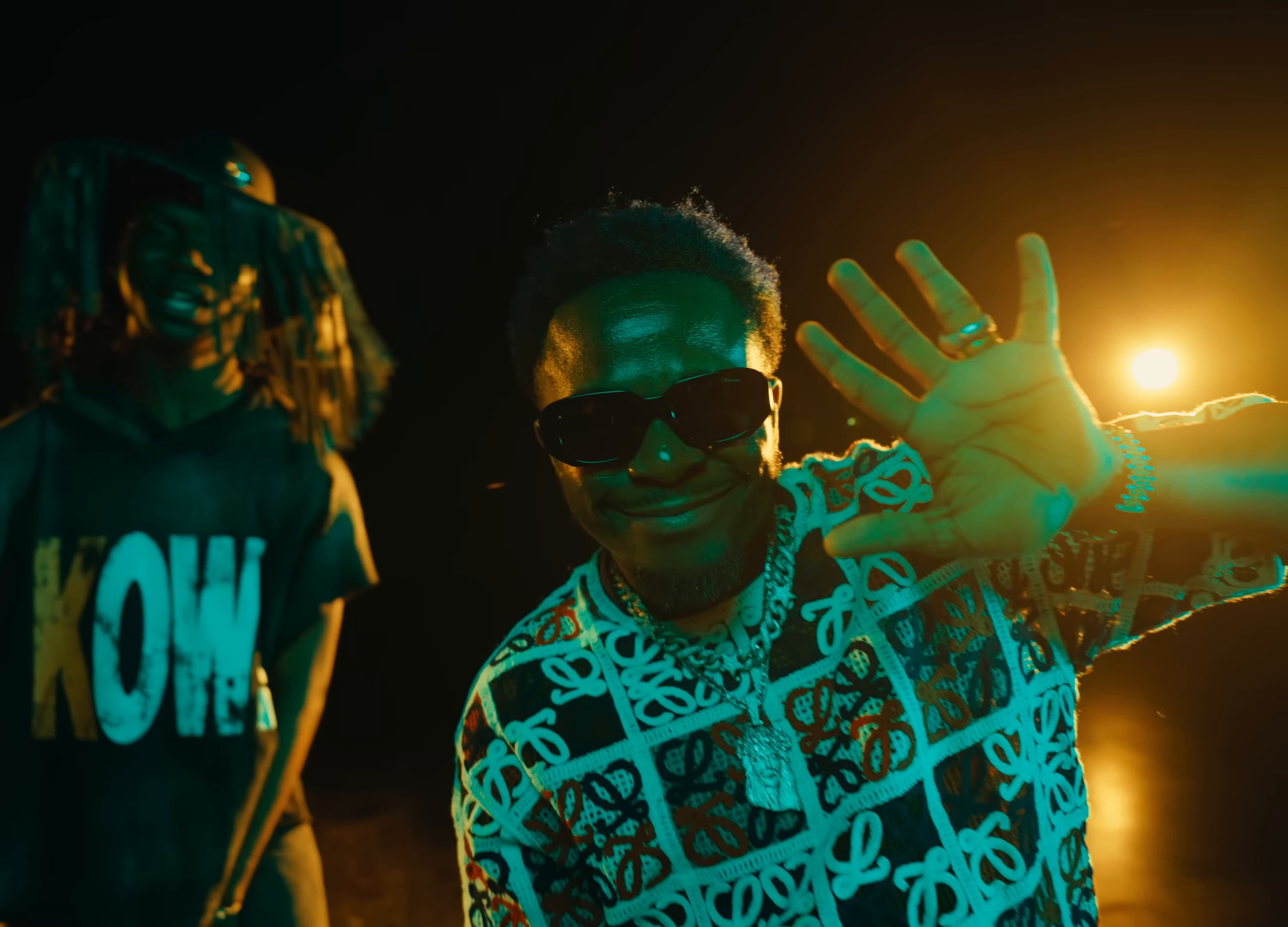 Fatigué (remix) (2024) —  shot,  lighting