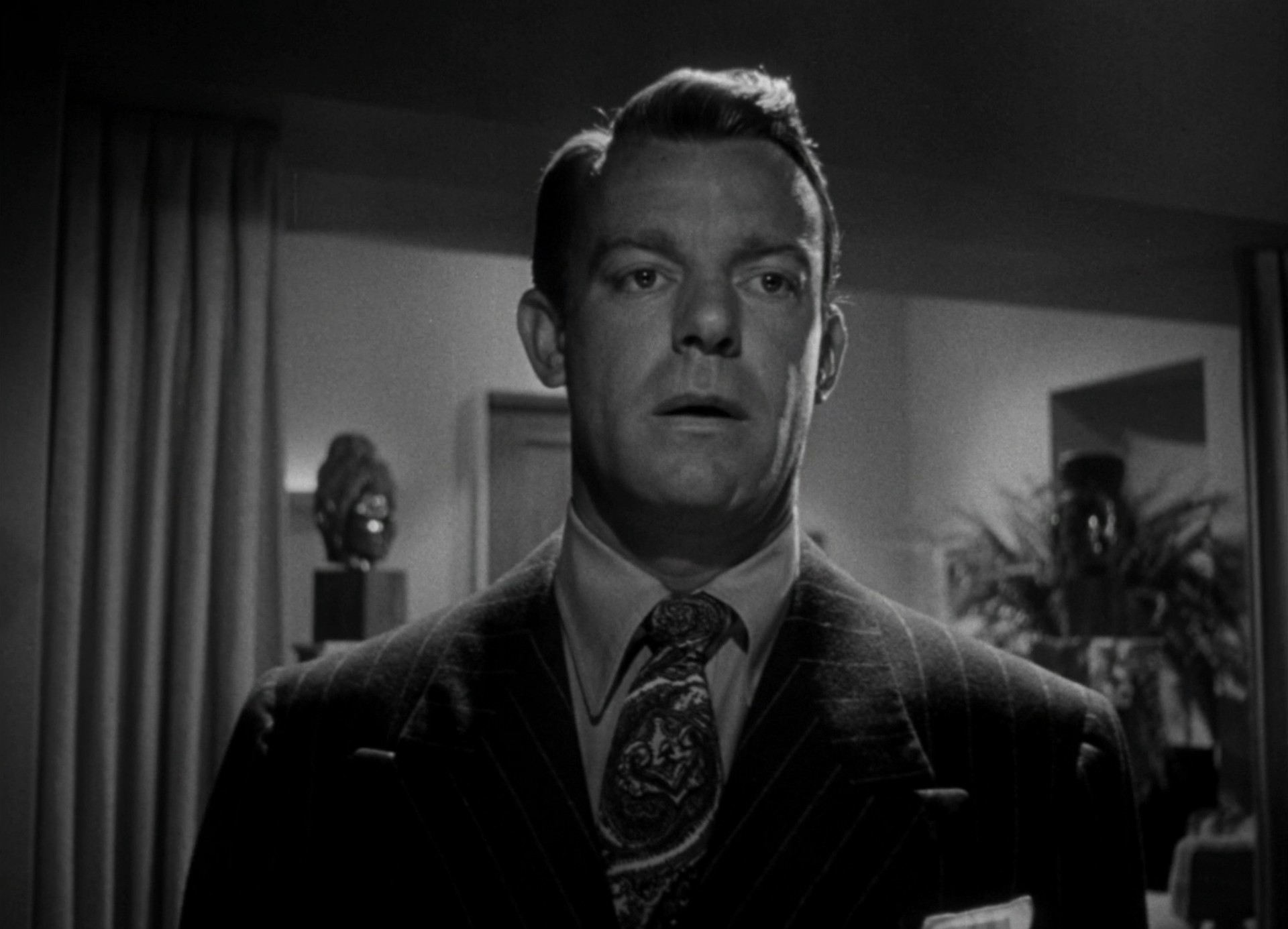 T-Men (1947) —  shot,  lighting