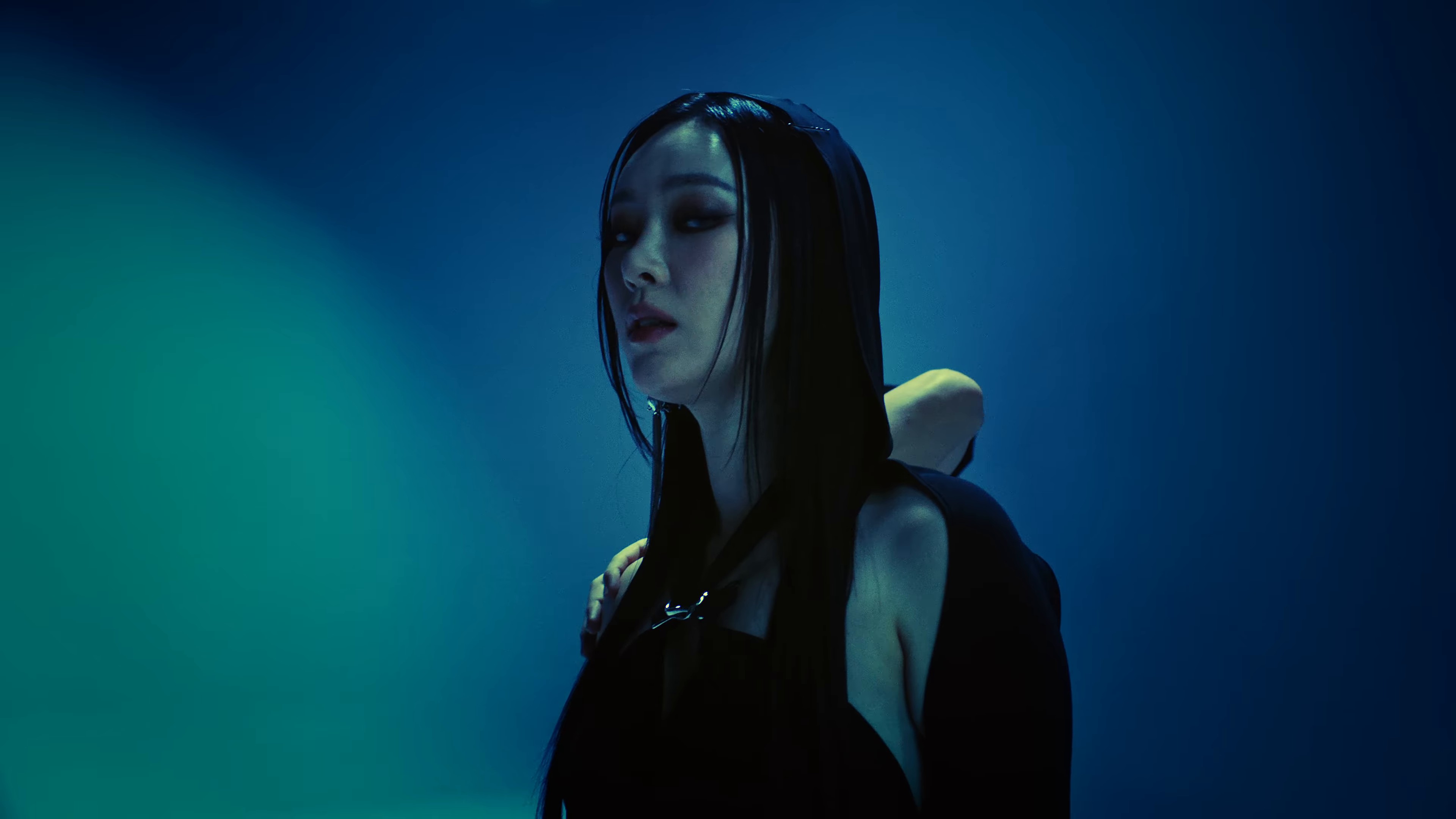 DOMINO (2024) —  shot,  lighting