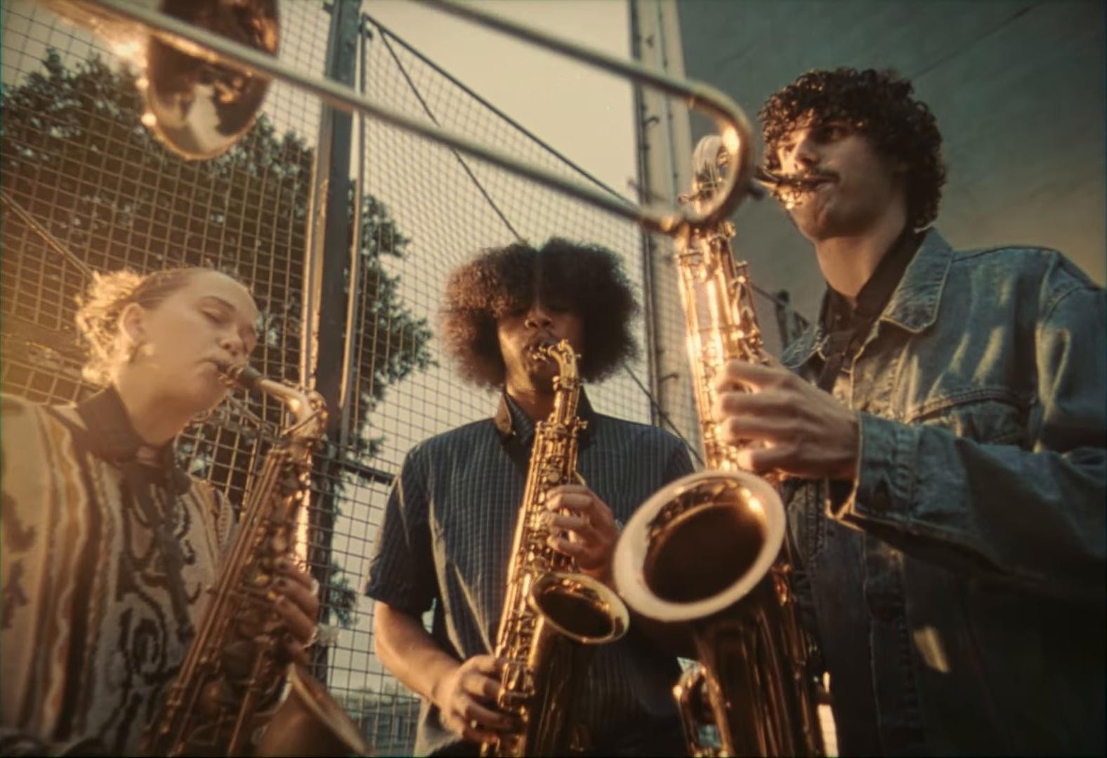 Catching Bodies  (2025) —  shot,  lighting