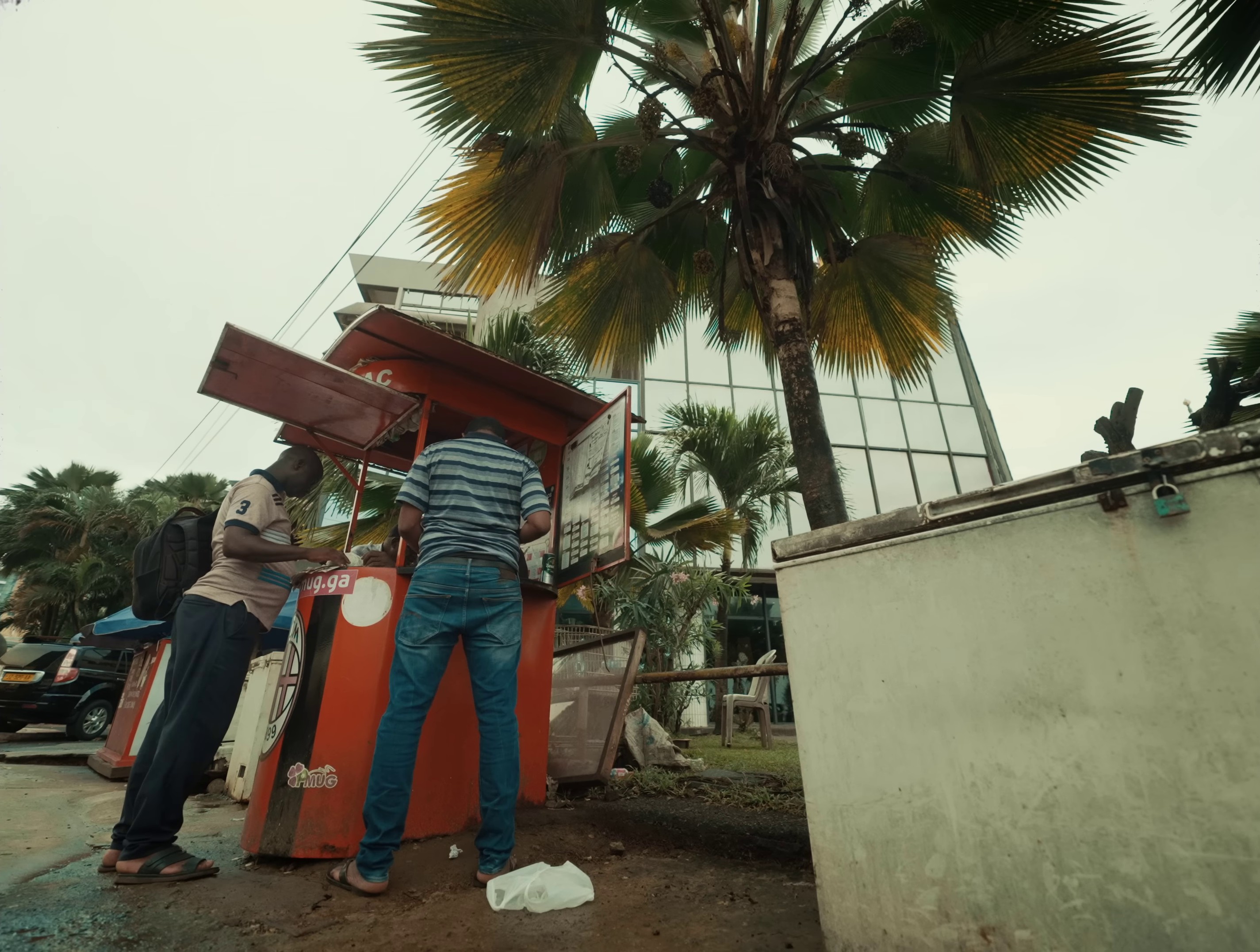 Bienvenue à B'Hell Vue (2023) —  shot,  lighting