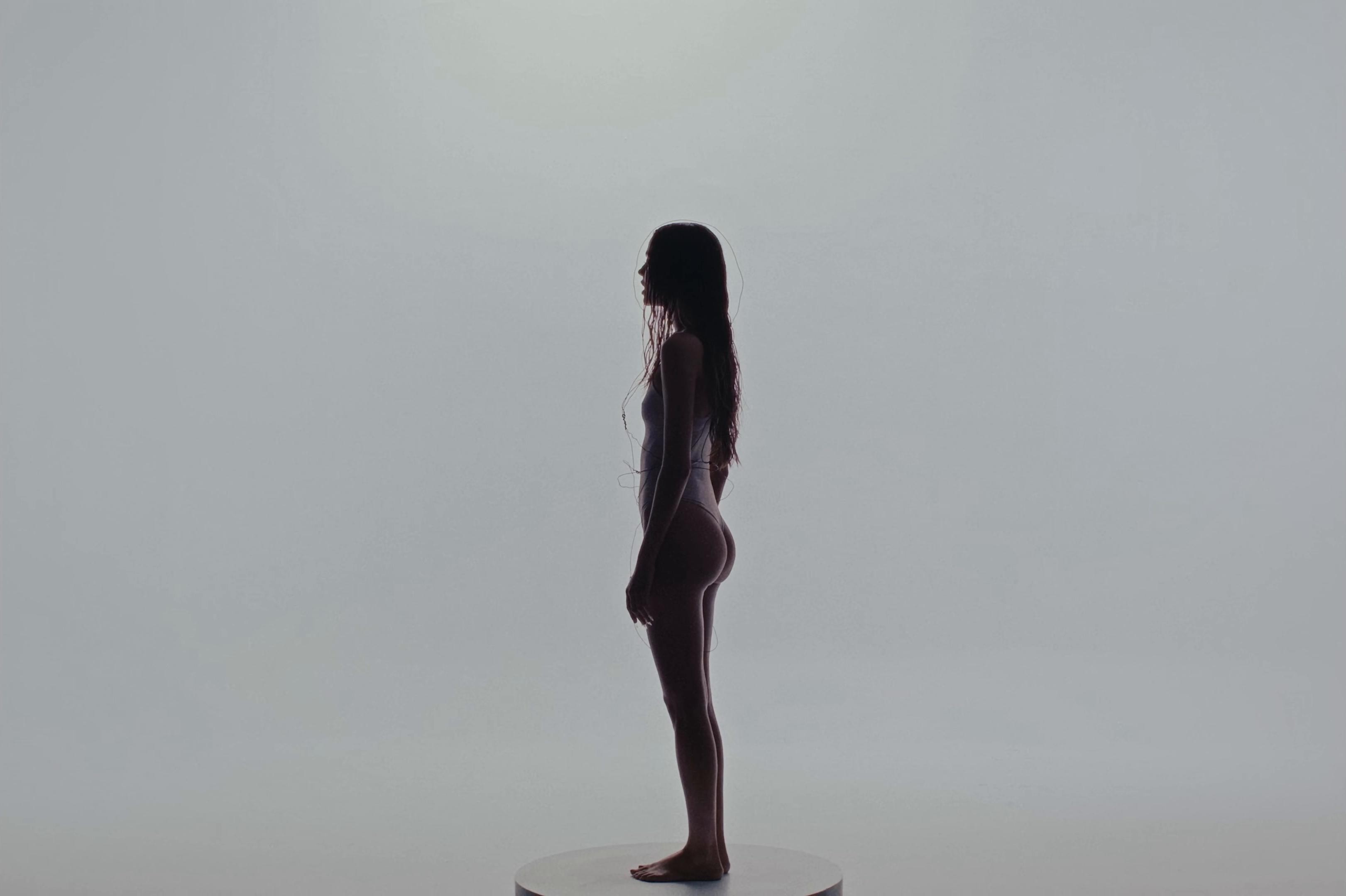cuerpo (2025) —  shot,  lighting