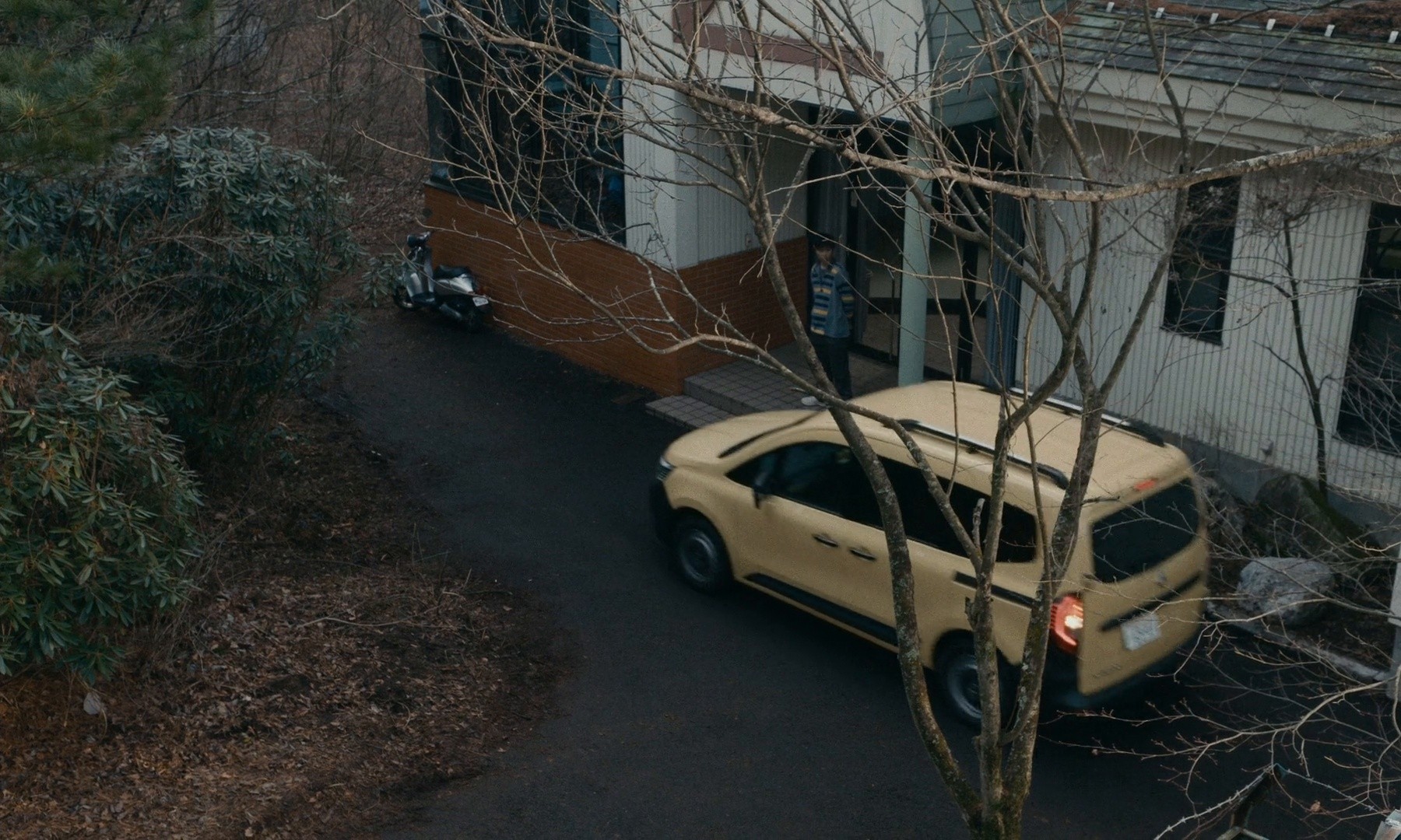 Cloud (2025) —  shot,  lighting