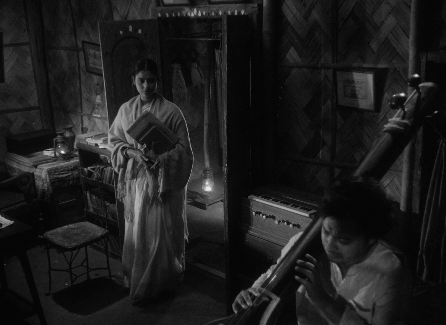 The Cloud-Capped Star (1960) —  shot,  lighting