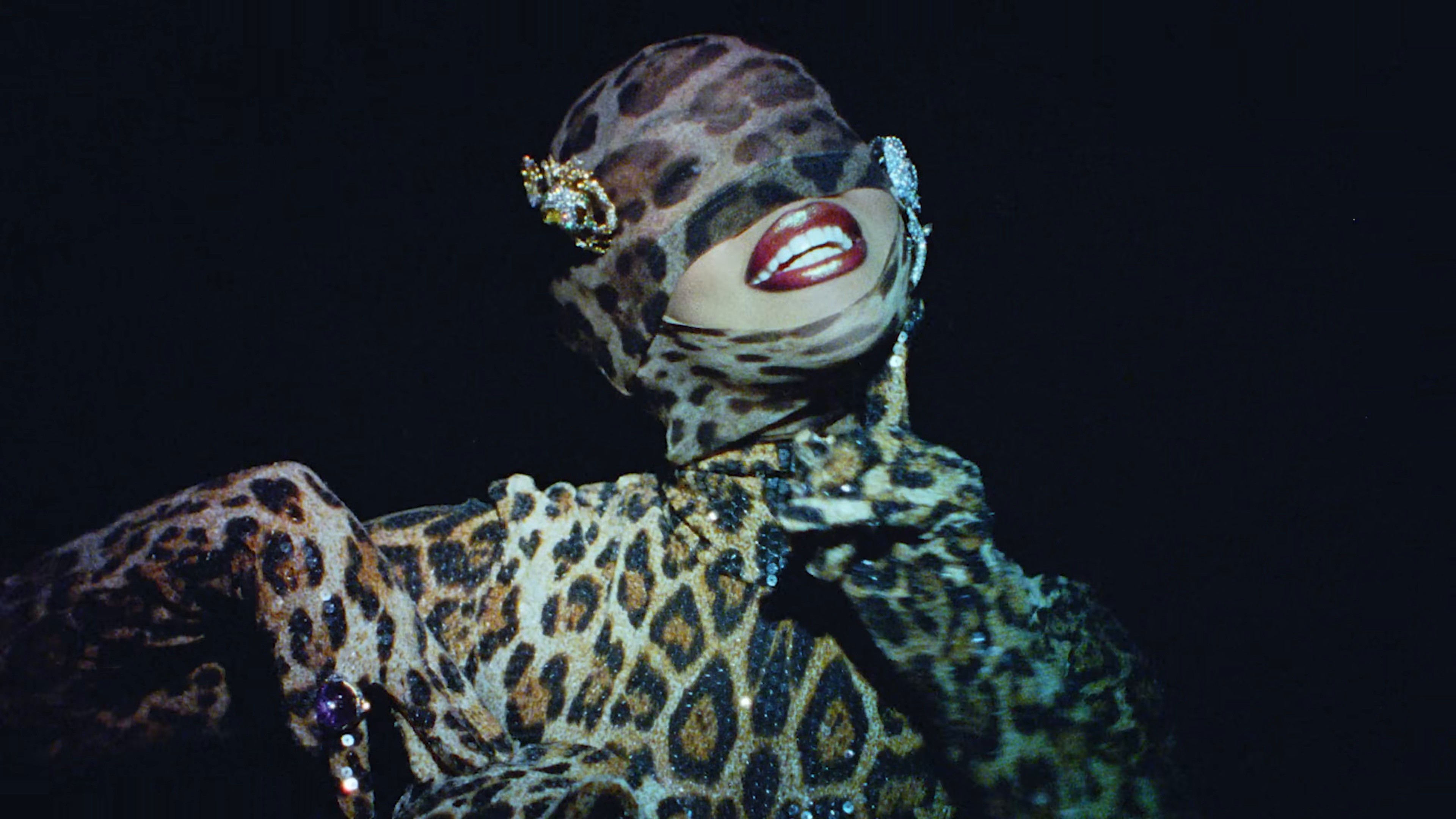 Jealous Type (2025) —  shot,  lighting