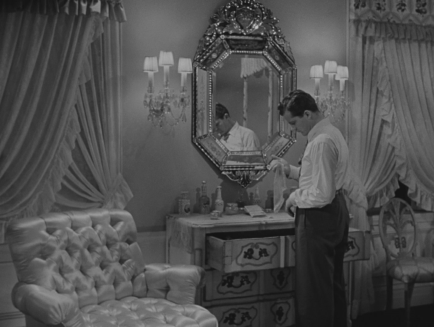 Laura (1944) —  shot,  lighting