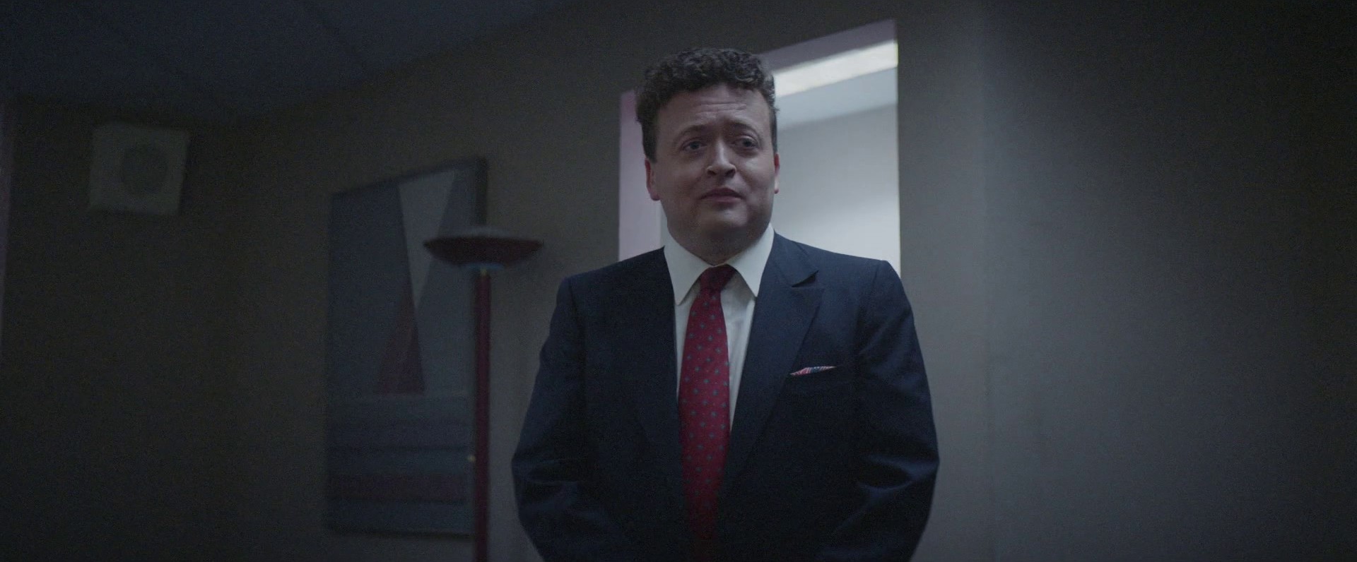 243 (2019) —  shot,  lighting