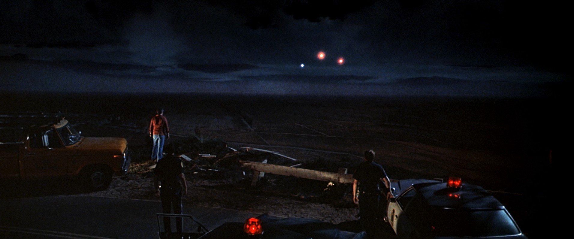 Close Encounters of the Third Kind (1977) —  shot,  lighting