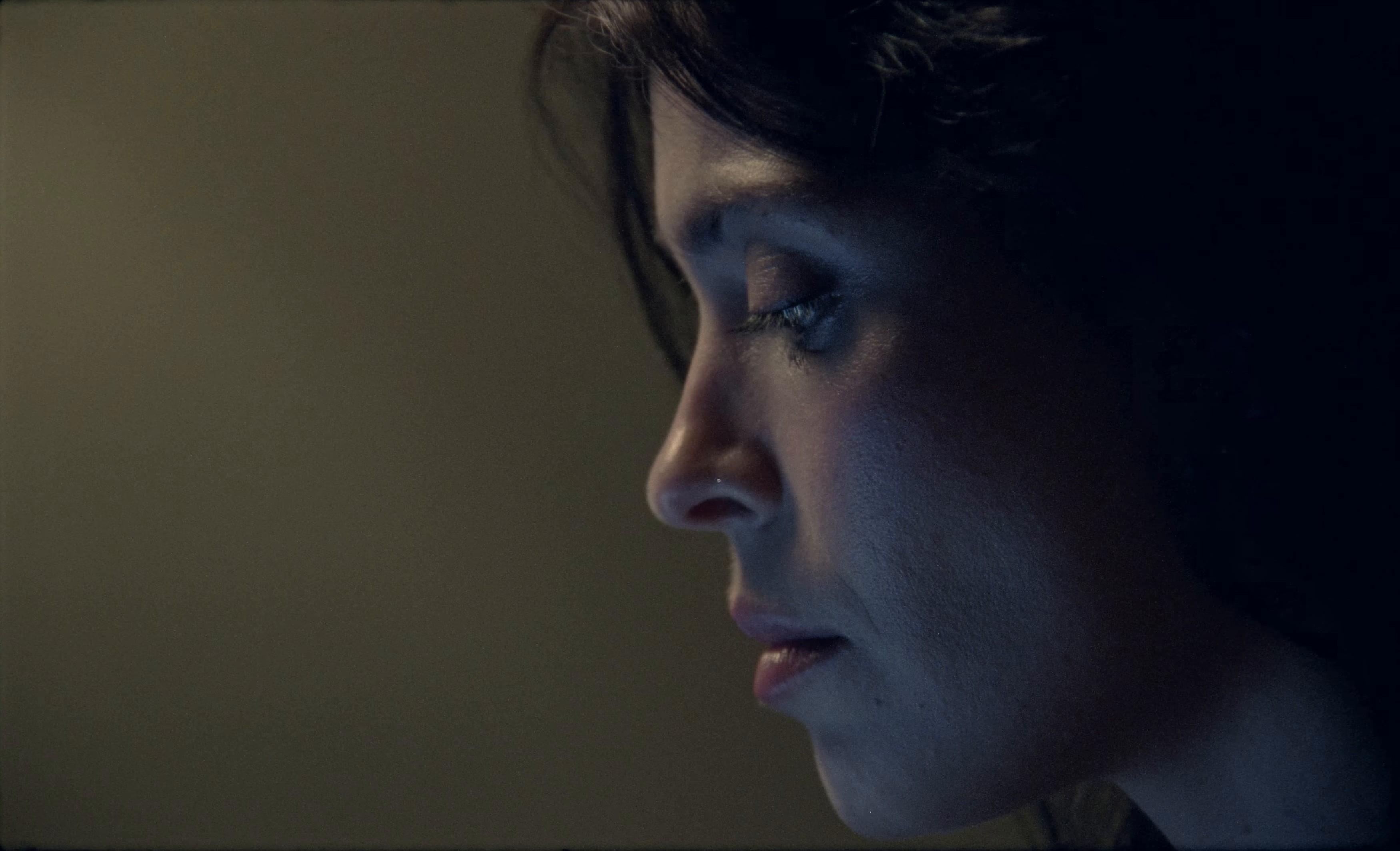 Derrière moi (2024) —  shot,  lighting