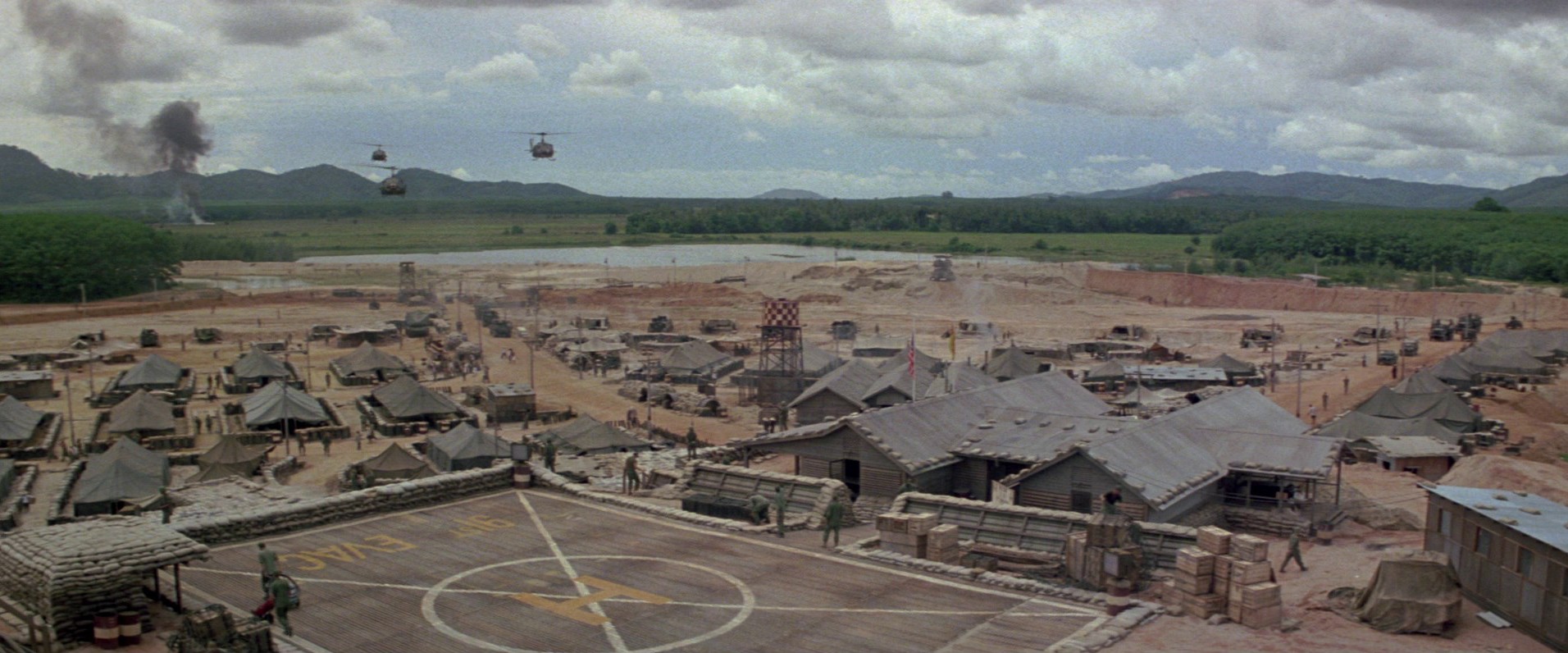 Casualties of War (1989) —  shot,  lighting