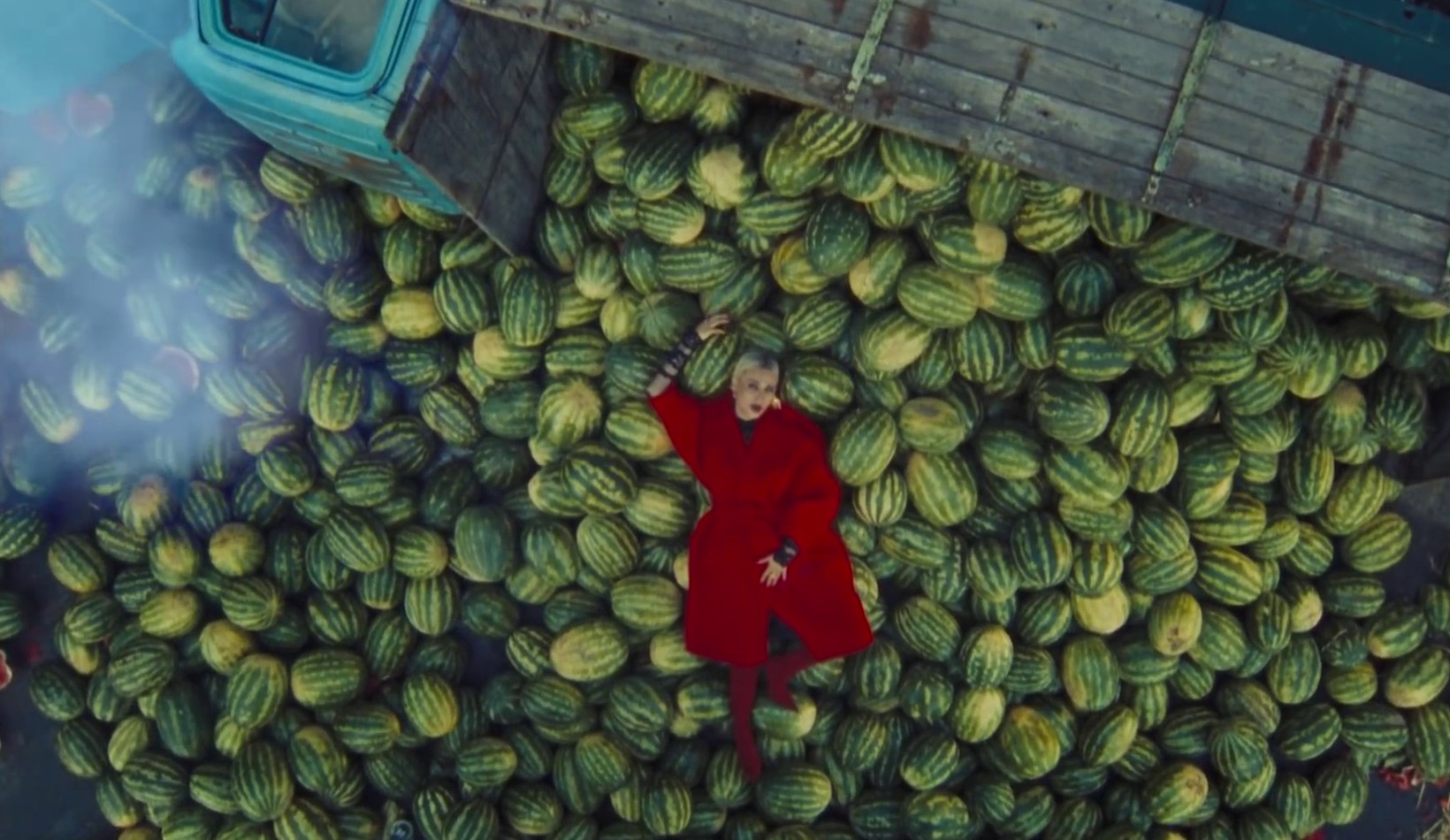 Hookah is burning out (2020) —  shot,  lighting