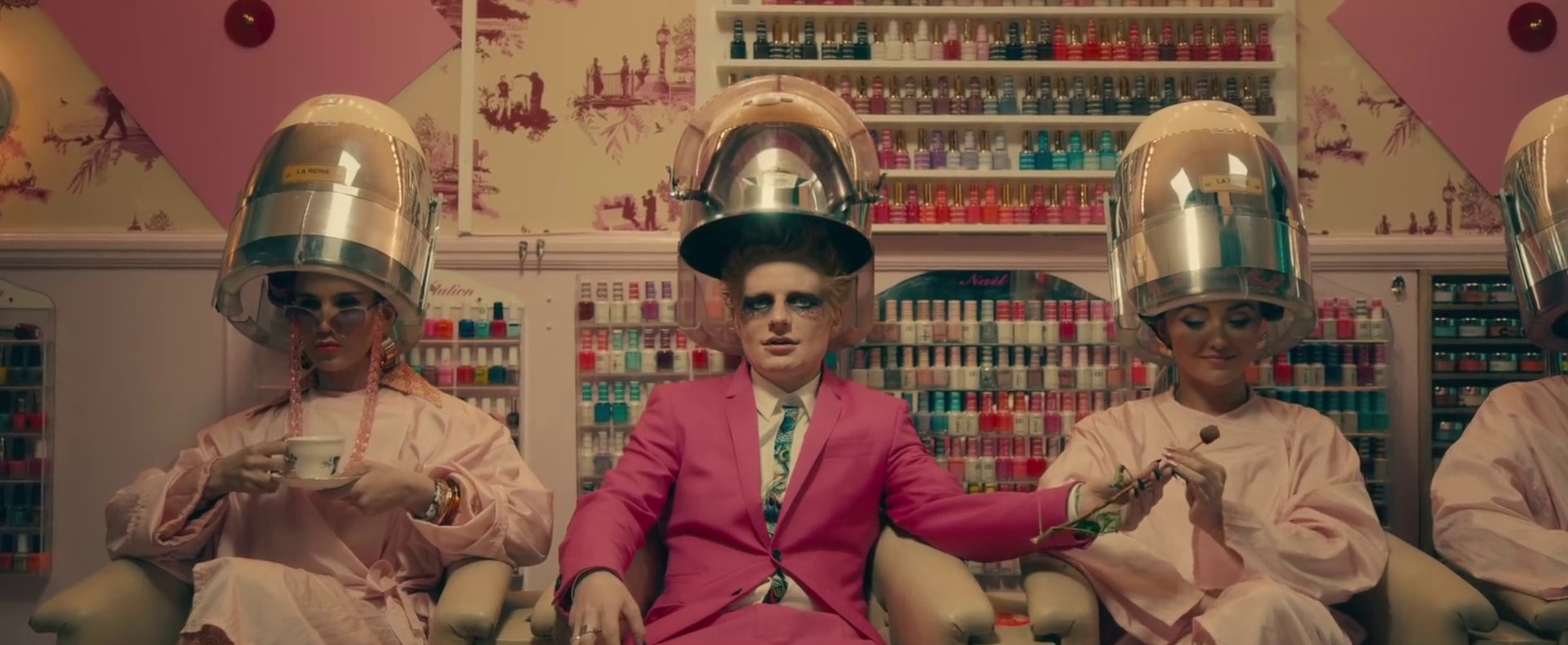 Bad Habits (2021) —  shot,  lighting